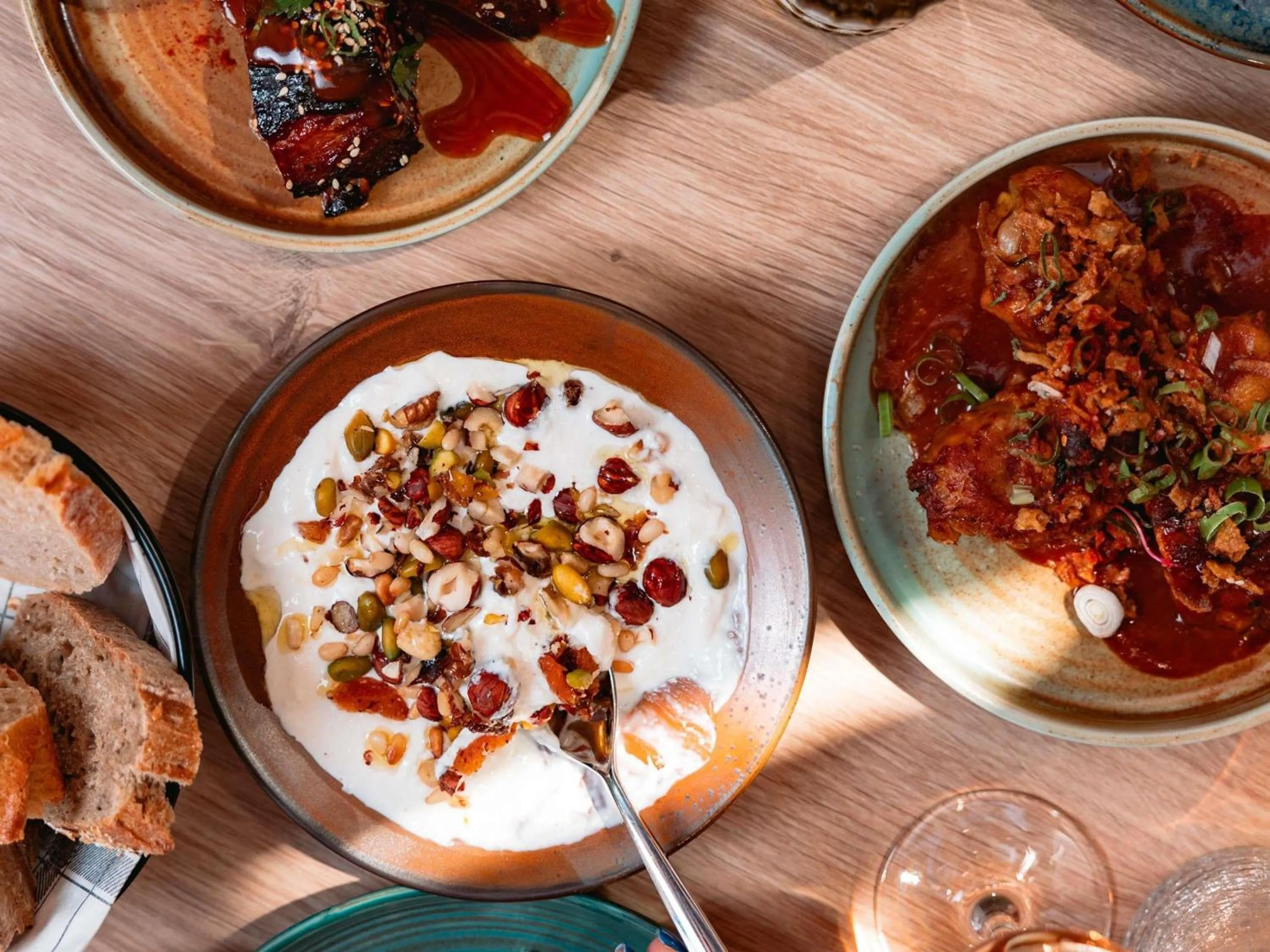 Restaurant/places to eat in Novotel Aix-en-Provence Pont de L'Arc