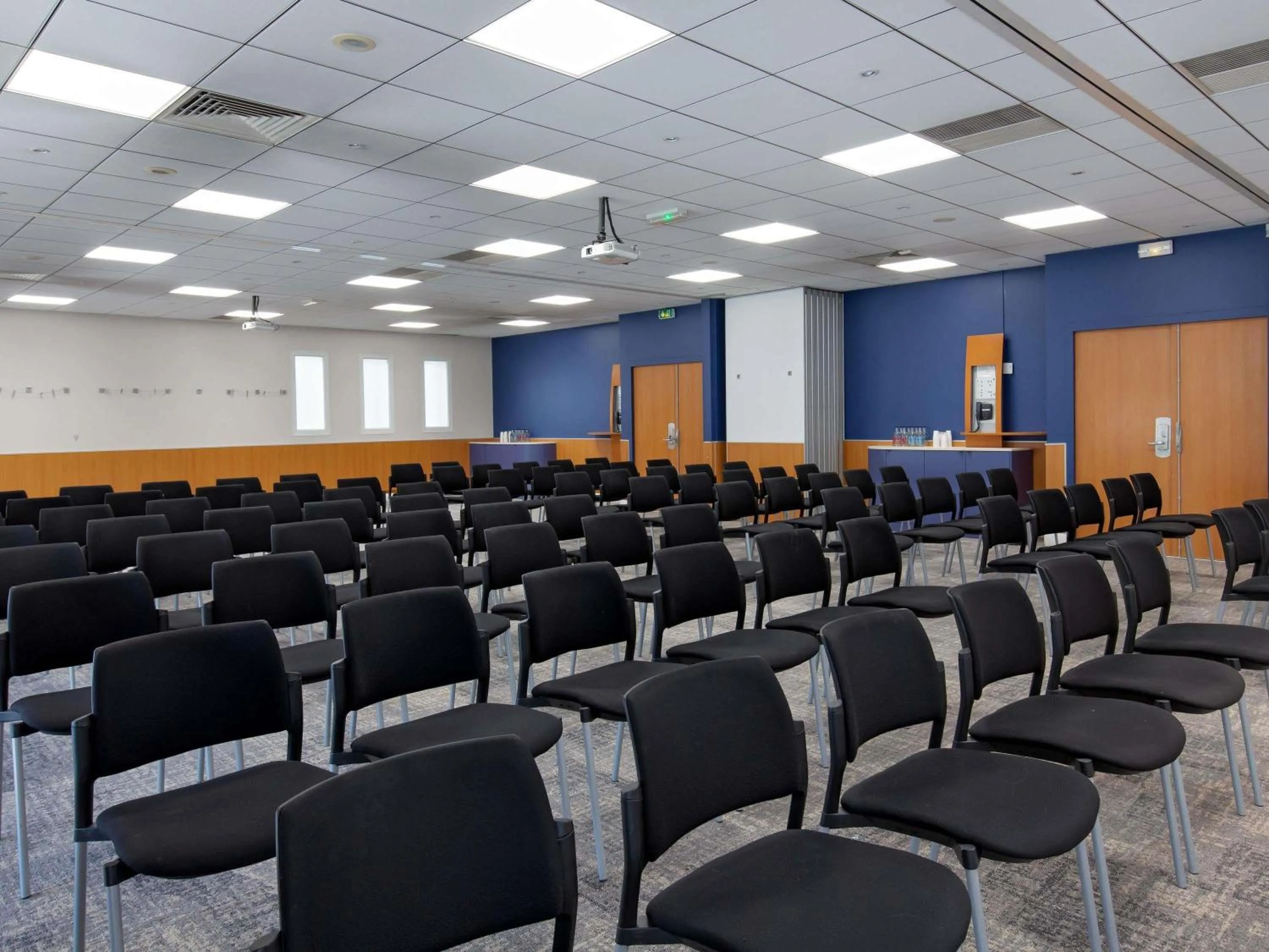 Meeting/conference room in Novotel Aix-en-Provence Pont de L'Arc