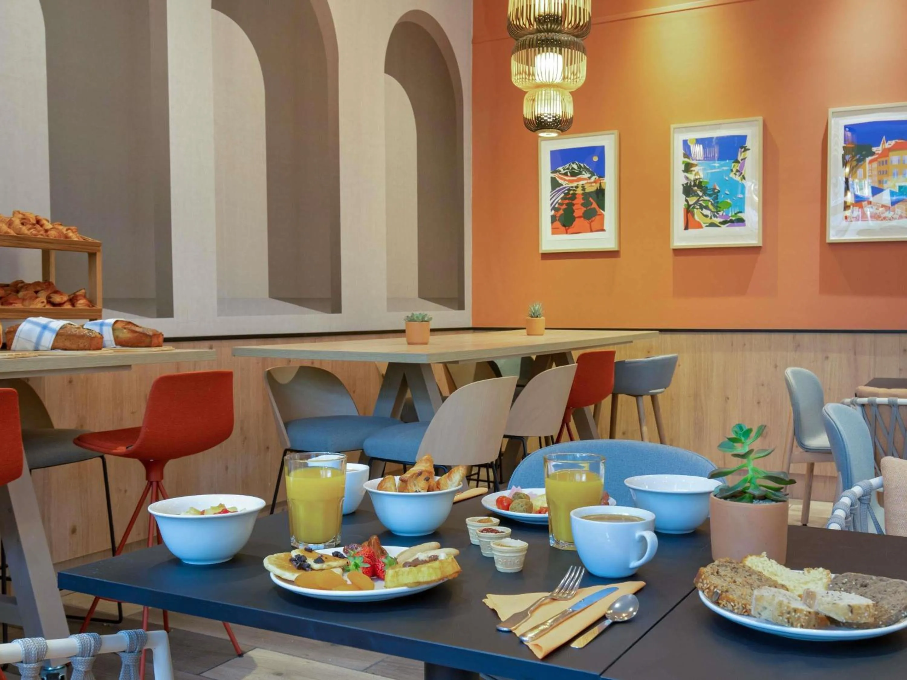 Breakfast in Novotel Aix-en-Provence Pont de L'Arc