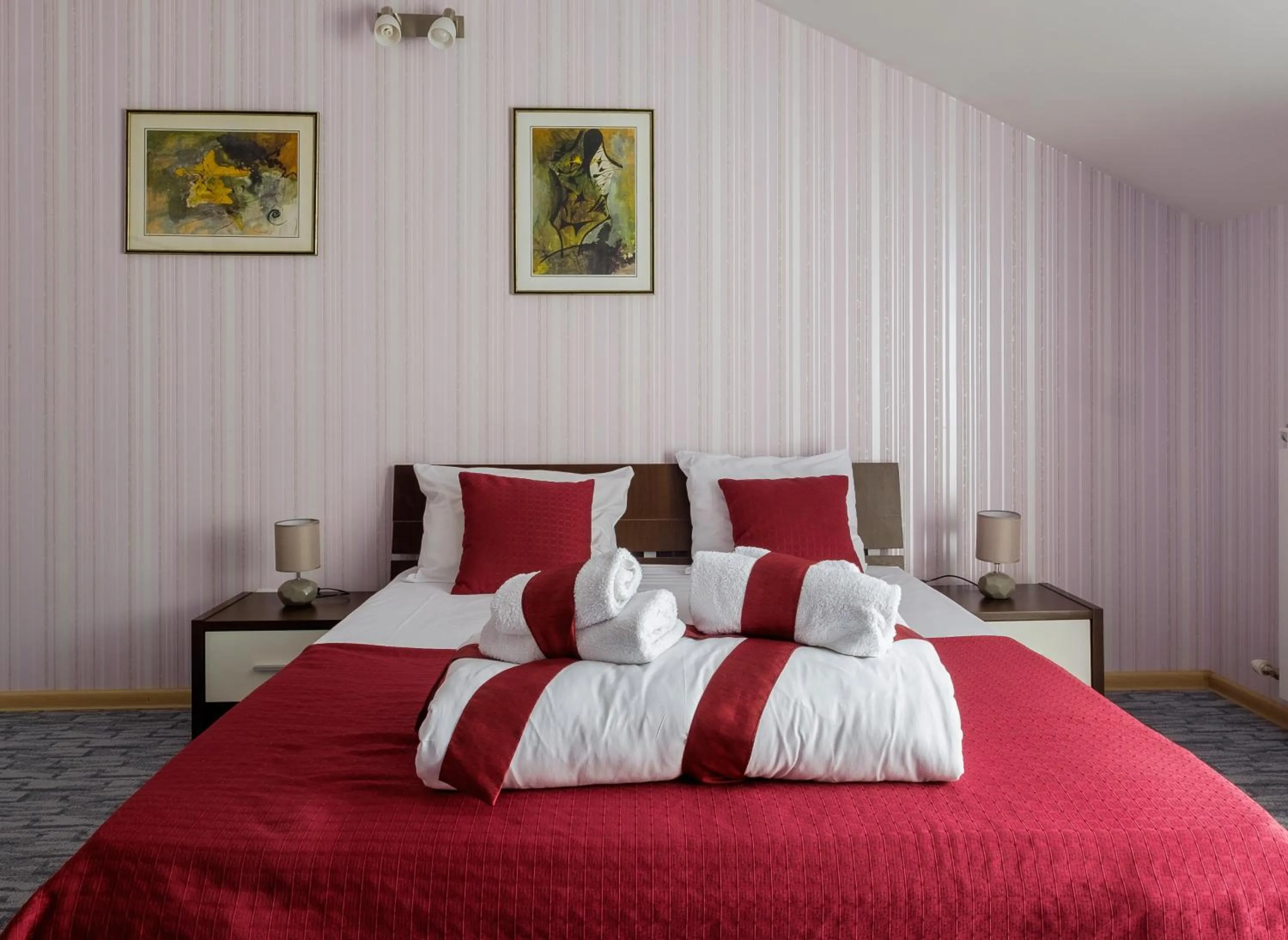 Decorative detail, Bed in Villa Bulevar