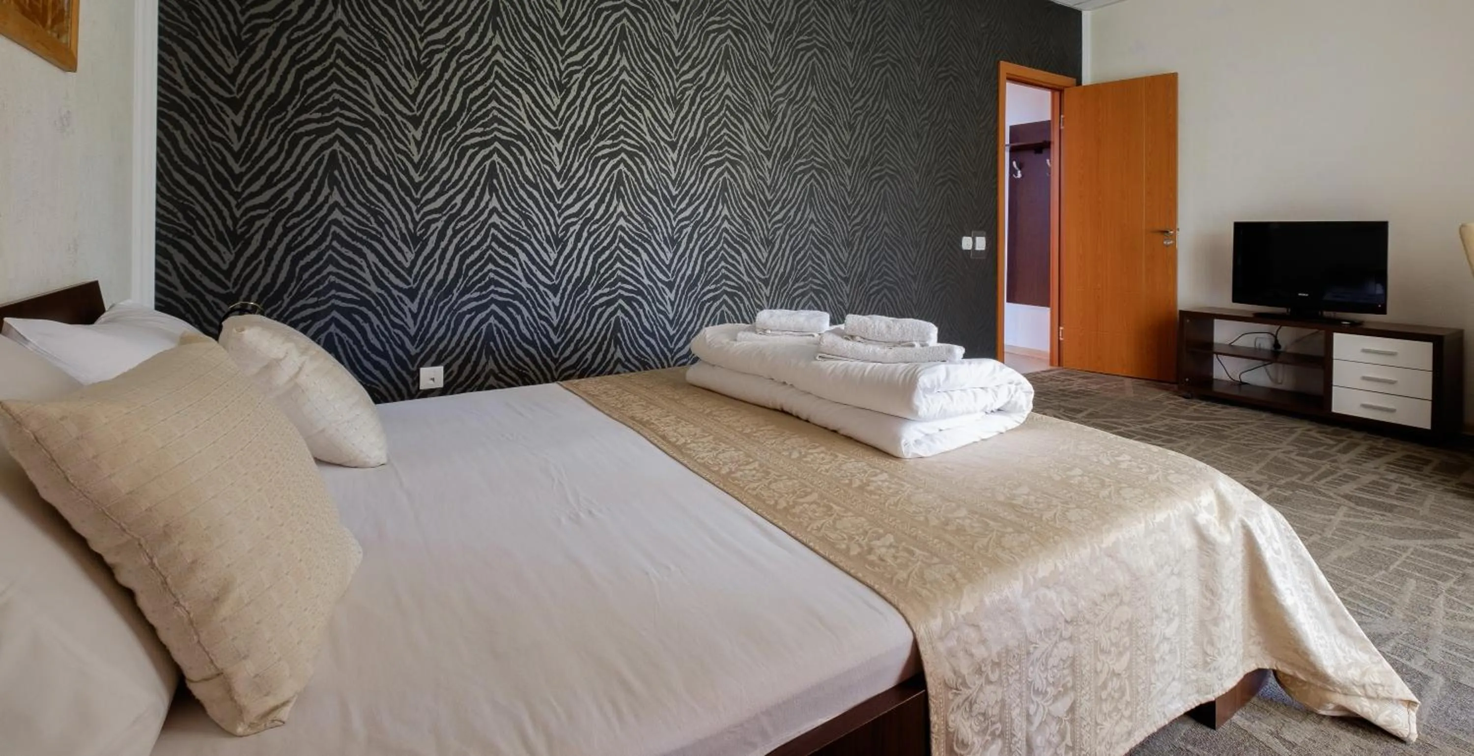 Bedroom, Bed in Villa Bulevar