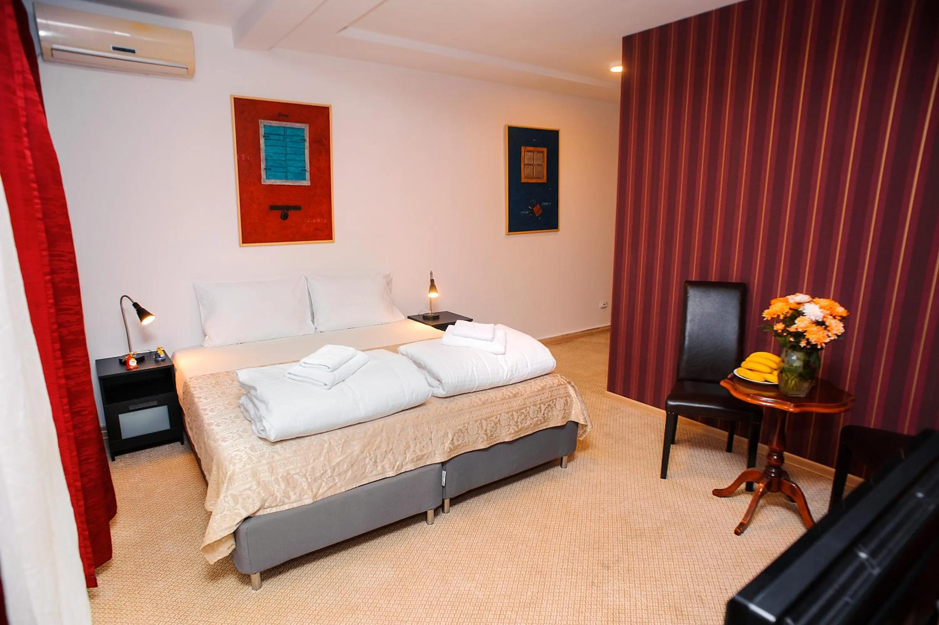 Photo of the whole room, Bed in Villa Bulevar