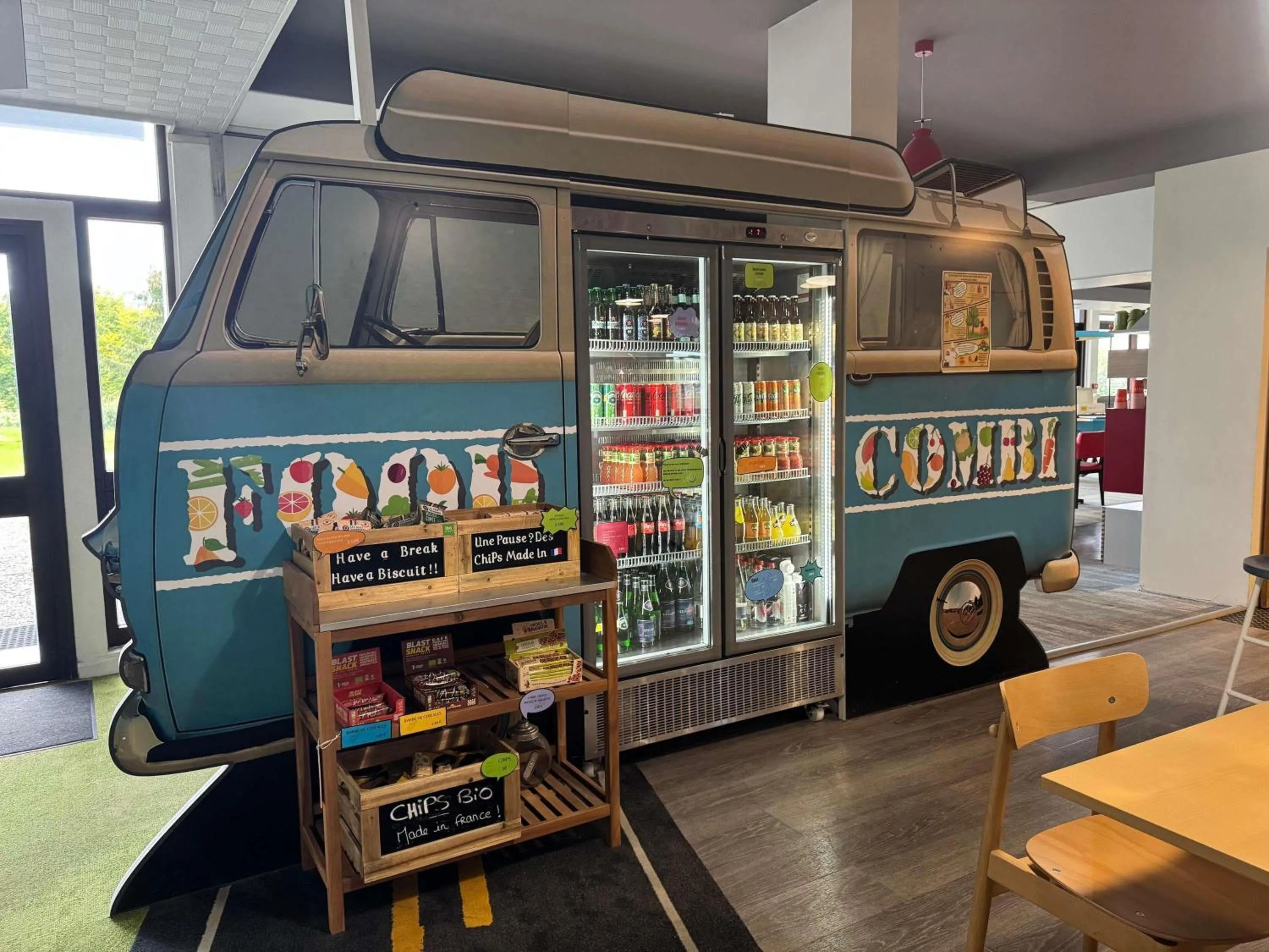 Lounge or bar in ibis Styles Angoulême Nord - hôtel restaurant