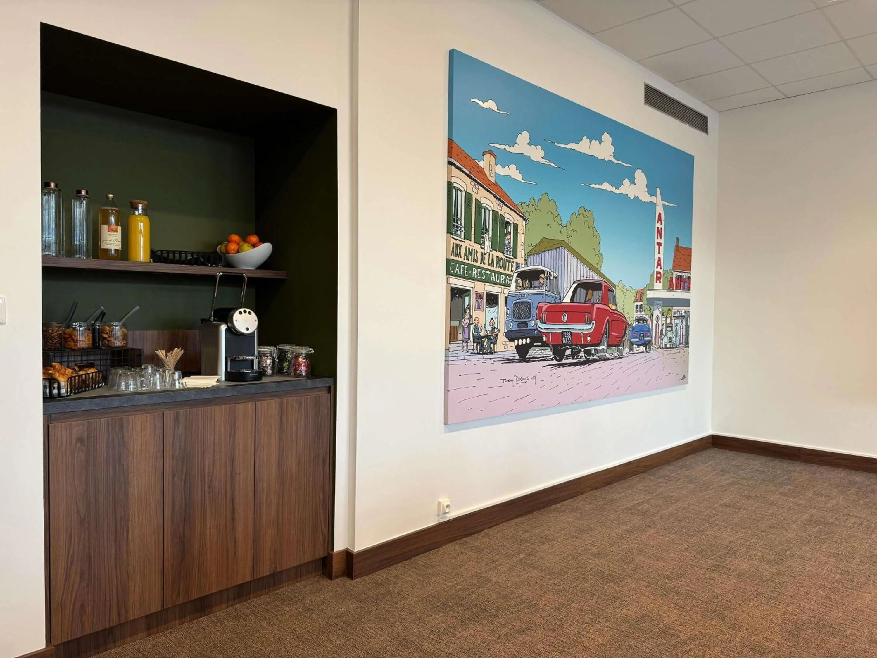 Meeting/conference room in ibis Styles Angoulême Nord - hôtel restaurant