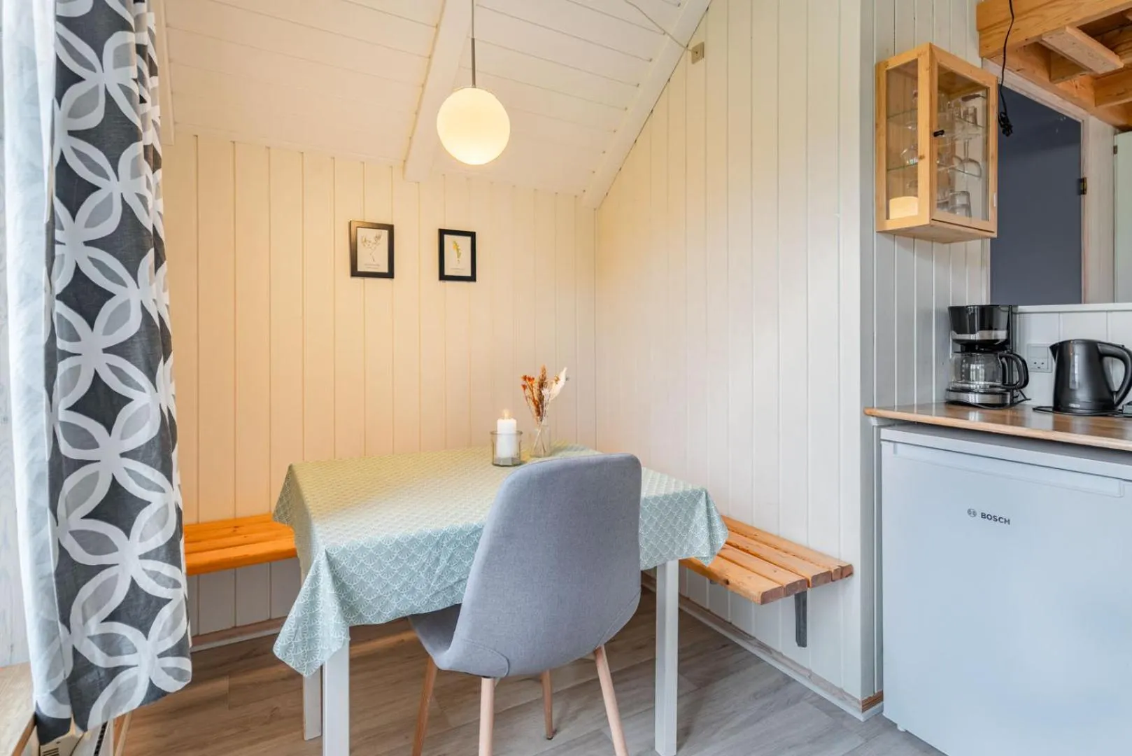 Kitchen or kitchenette in Lindvig - Ferie i naturen