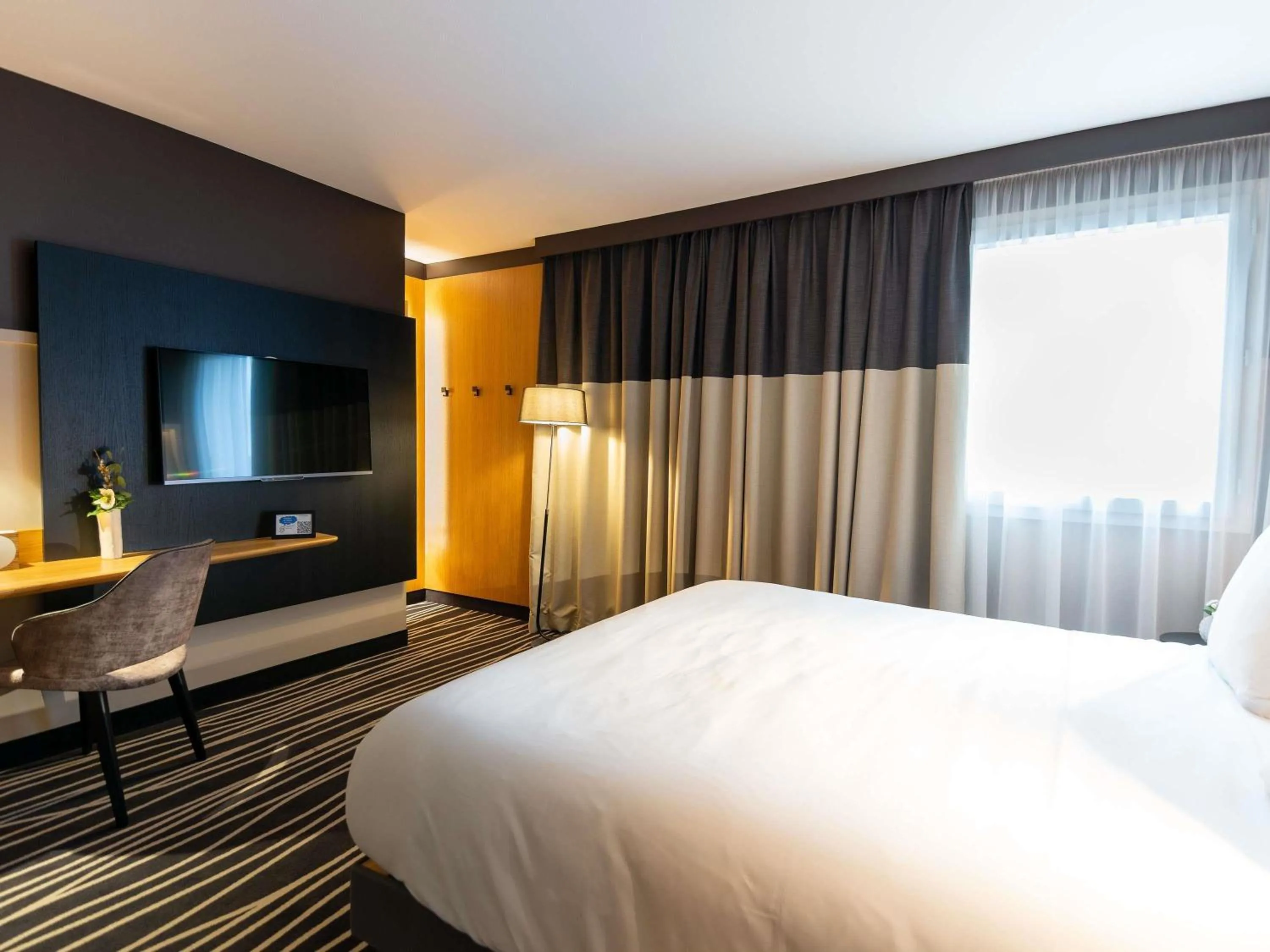 Bedroom, Bed in Mercure Colmar Centre Unterlinden