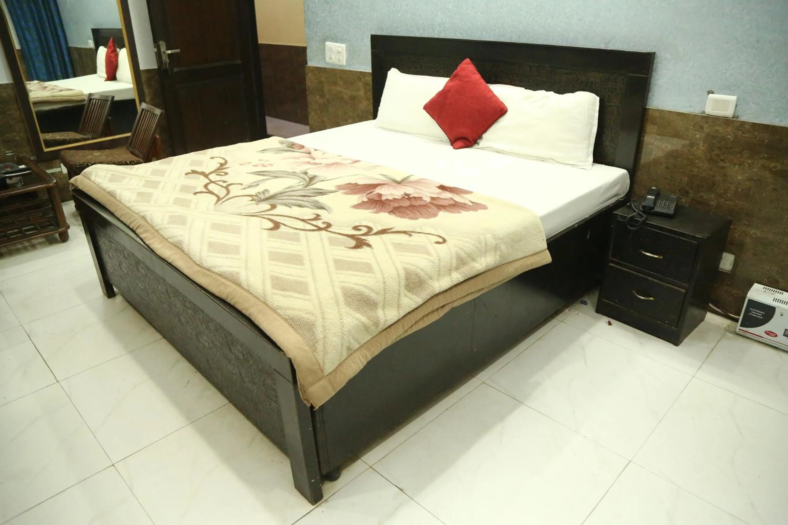 Bed in DIAMOND PALACE