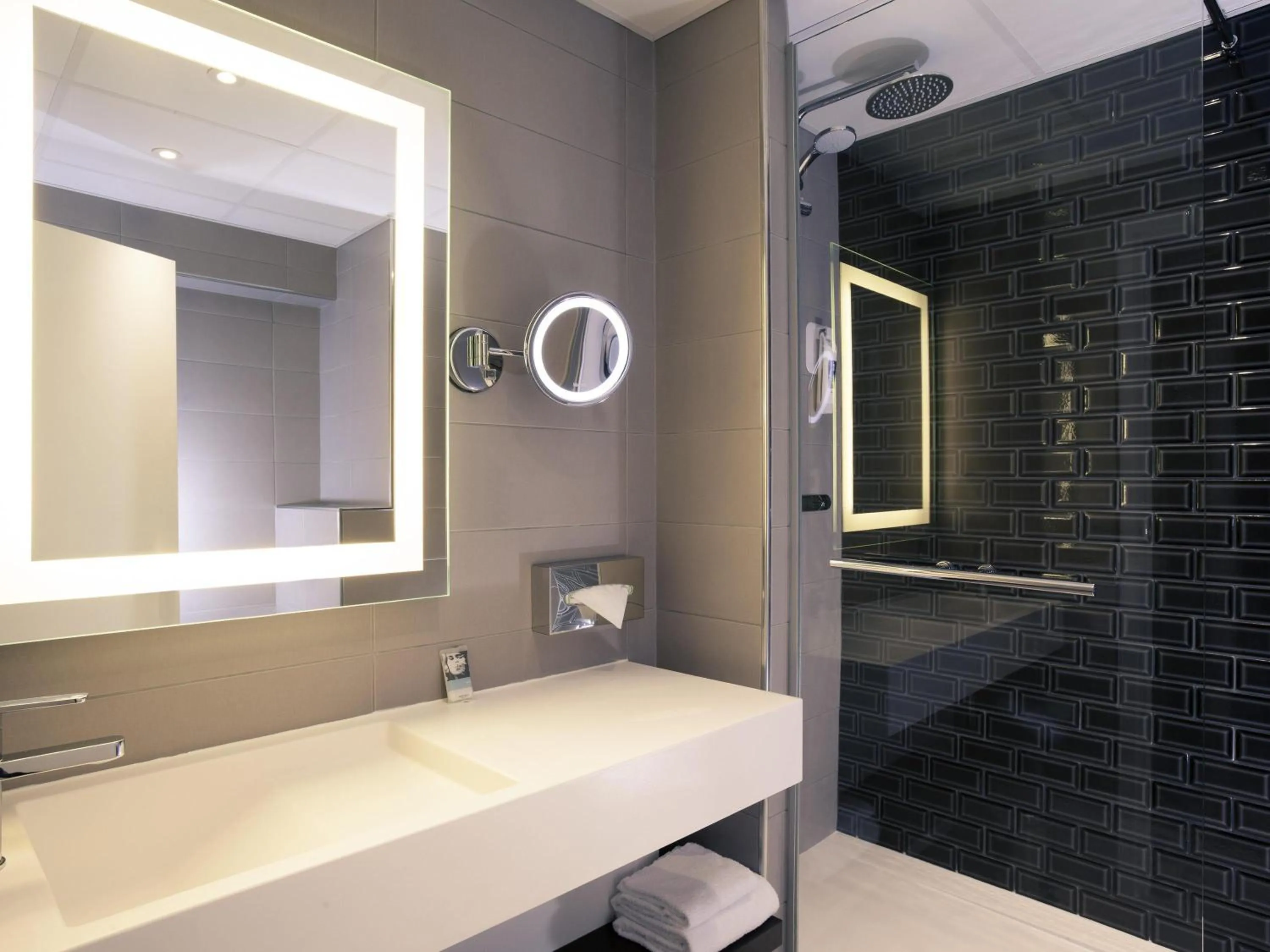 Bedroom in Mercure Paris Ivry Quai De Seine