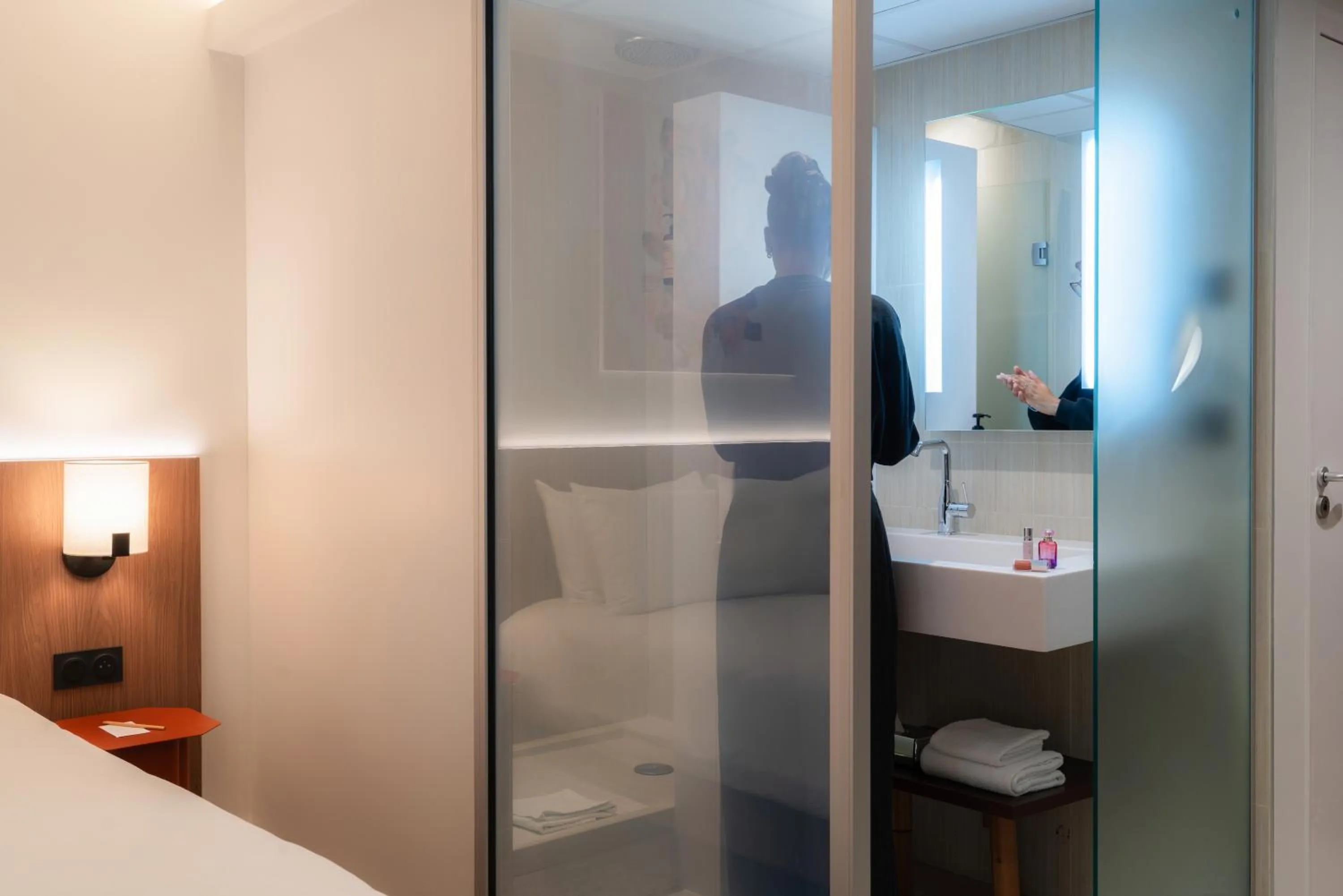 Shower in Mercure Paris Ivry Quai De Seine