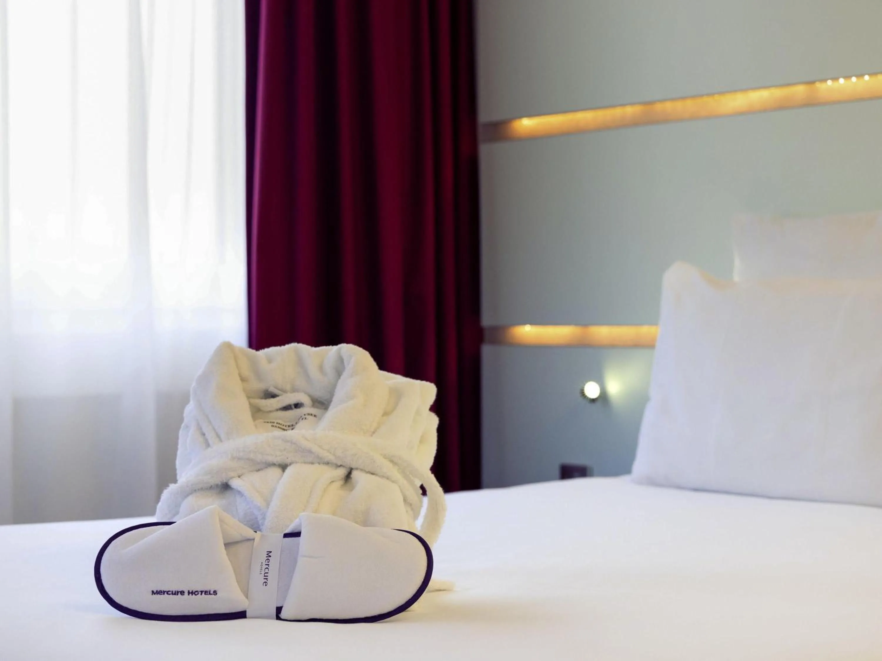 Bedroom, Bed in Mercure Paris Ivry Quai De Seine