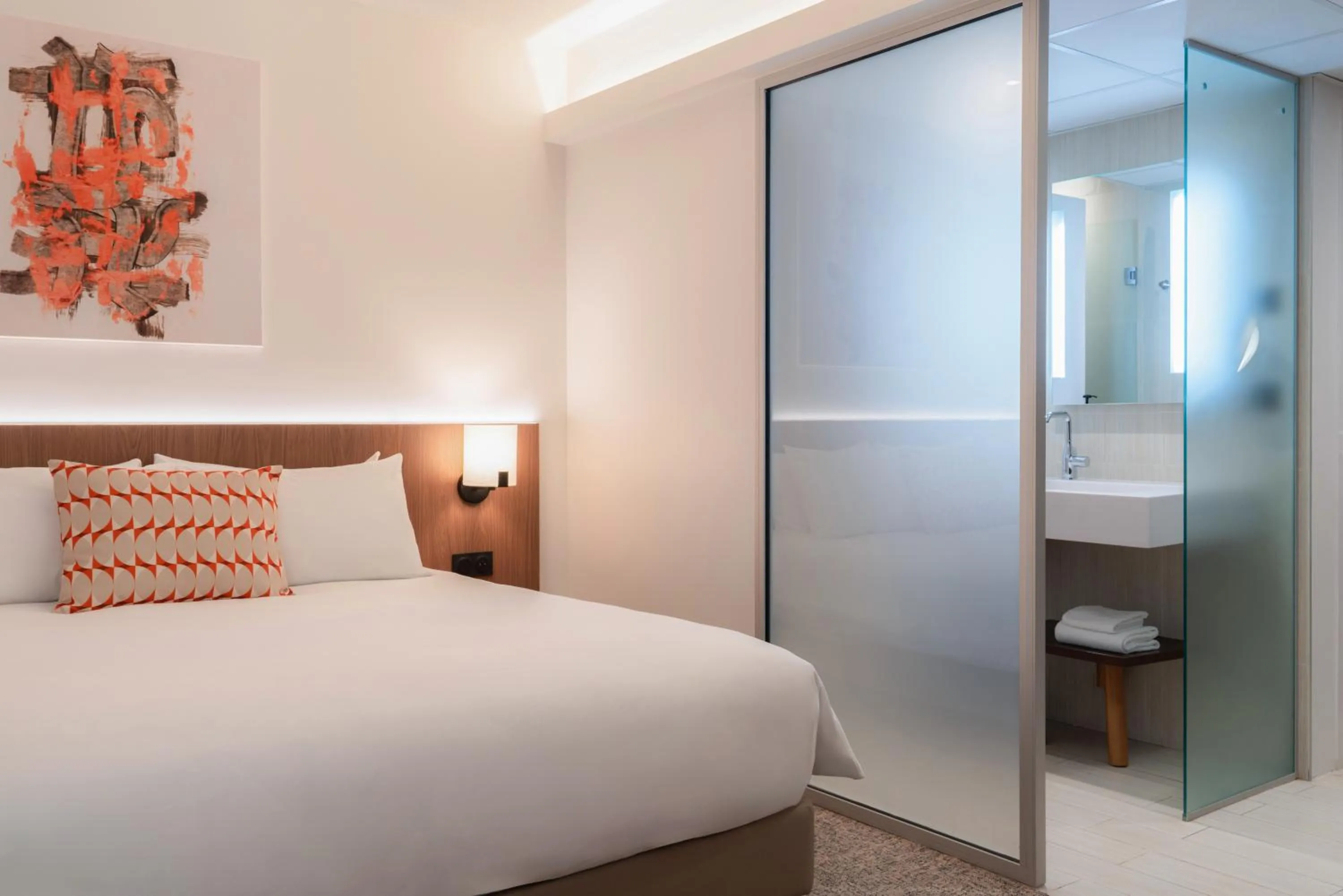 Bed in Mercure Paris Ivry Quai De Seine