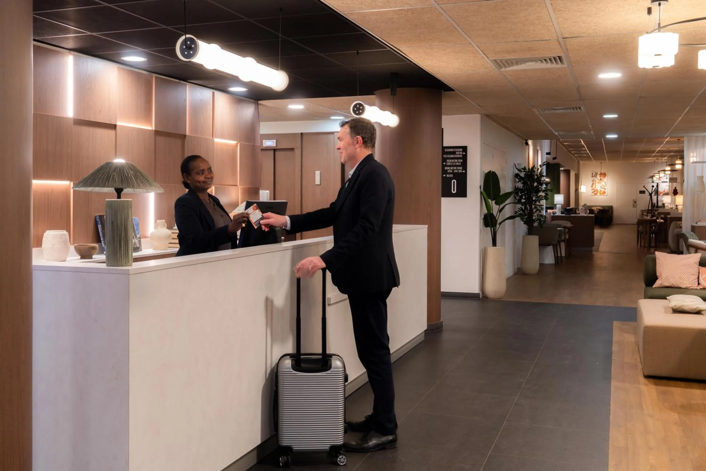 Staff in Mercure Paris Ivry Quai De Seine