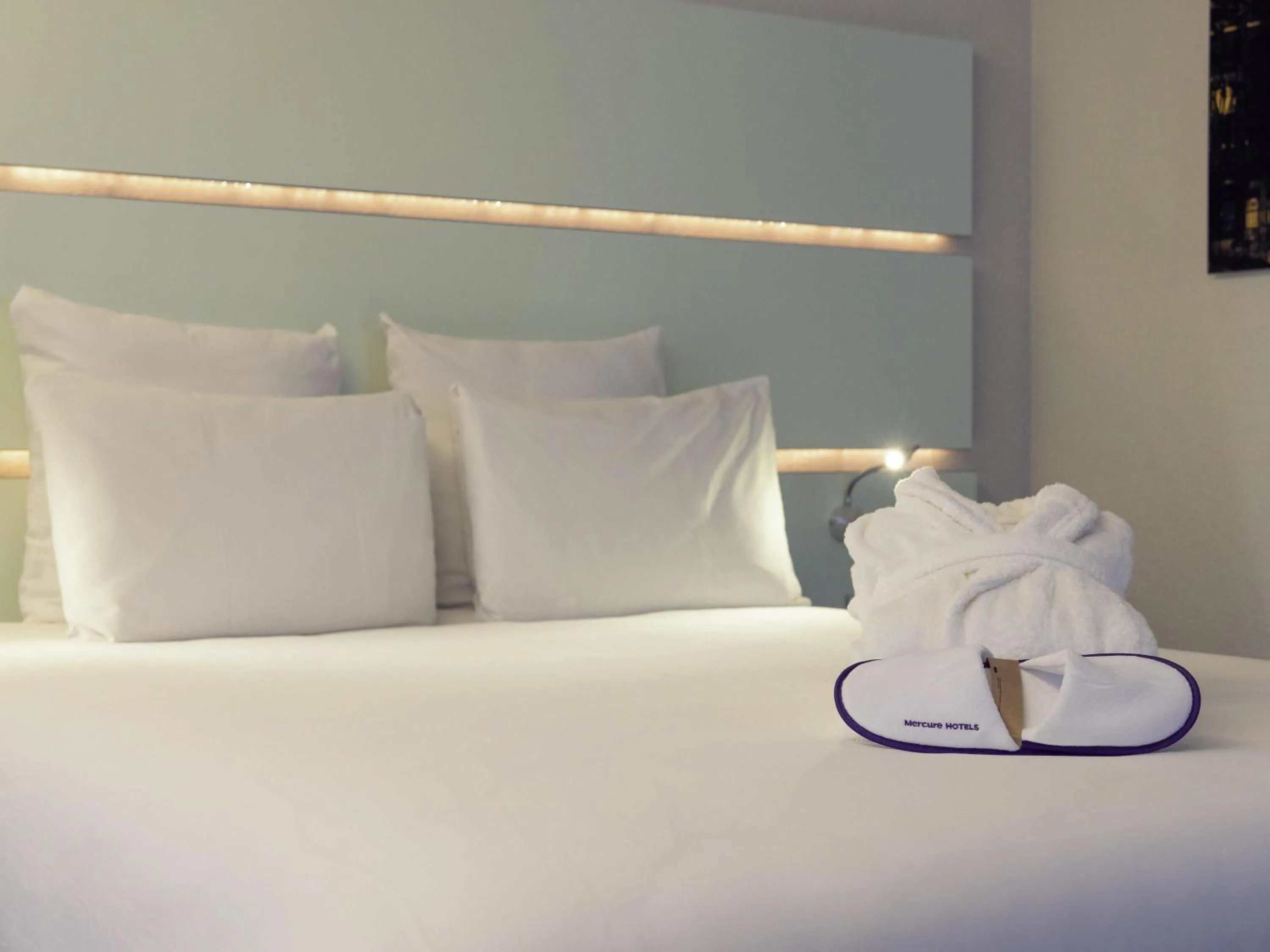 Bedroom, Bed in Mercure Paris Ivry Quai De Seine