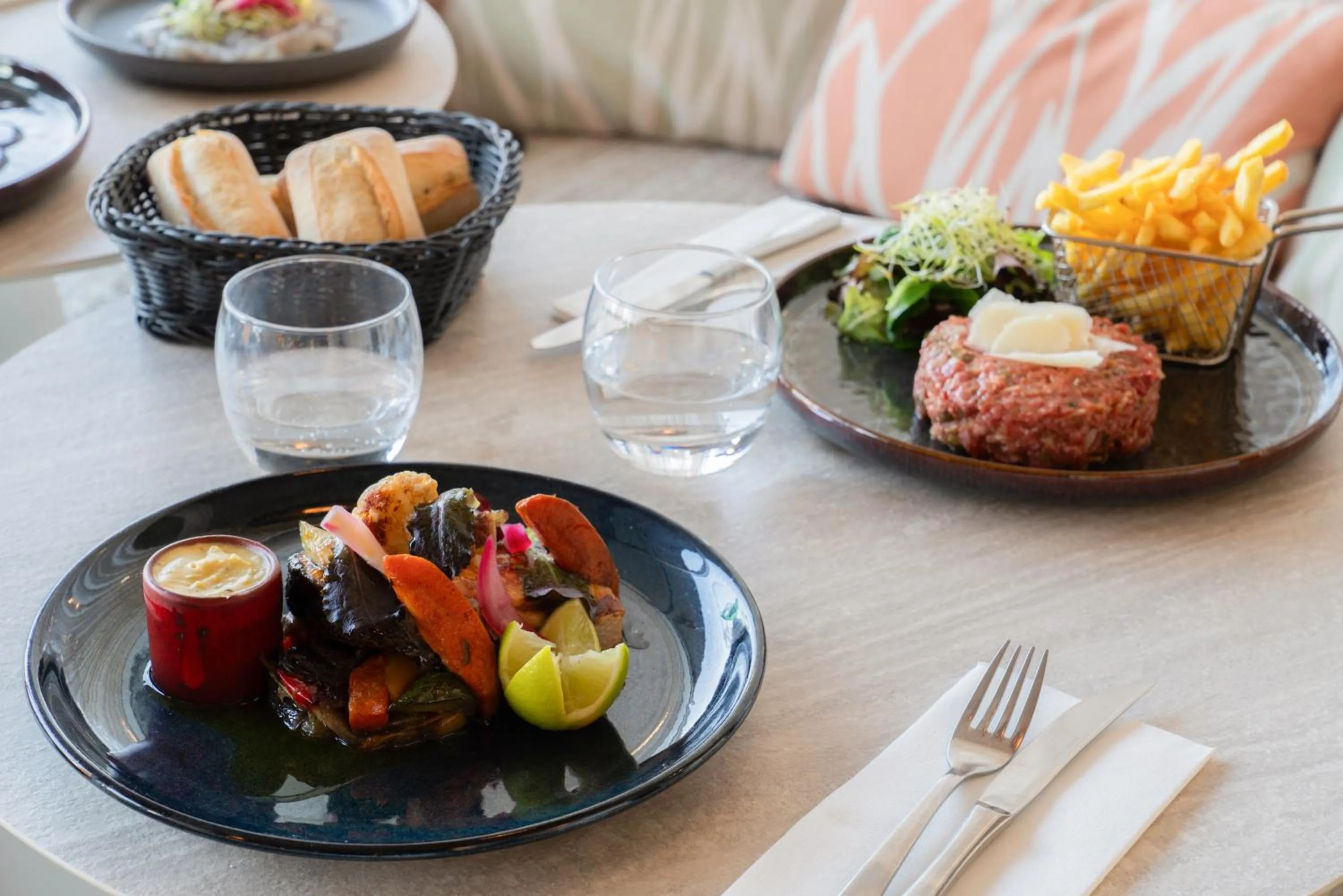 Staff in Mercure Paris Ivry Quai De Seine