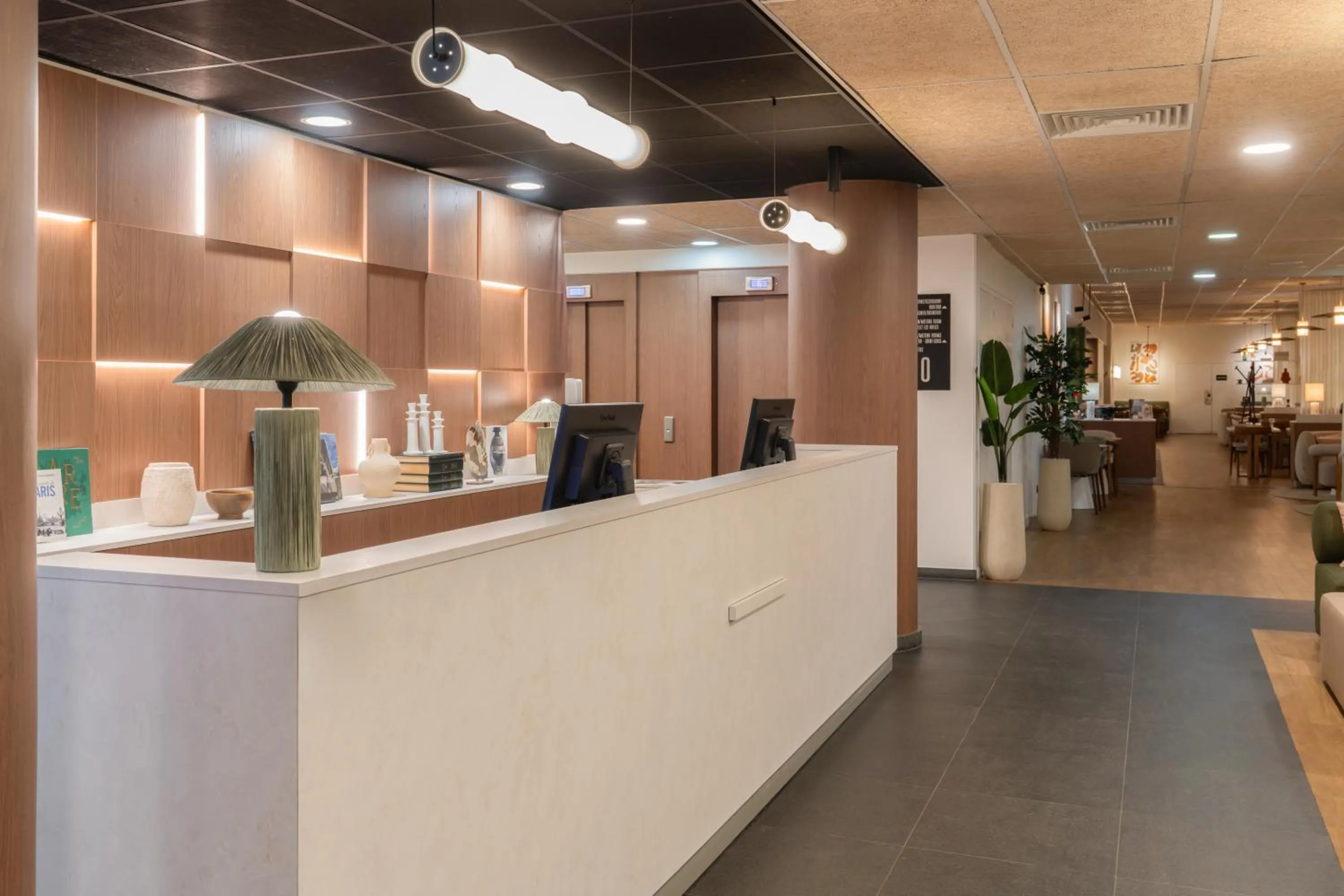 Lobby or reception in Mercure Paris Ivry Quai De Seine