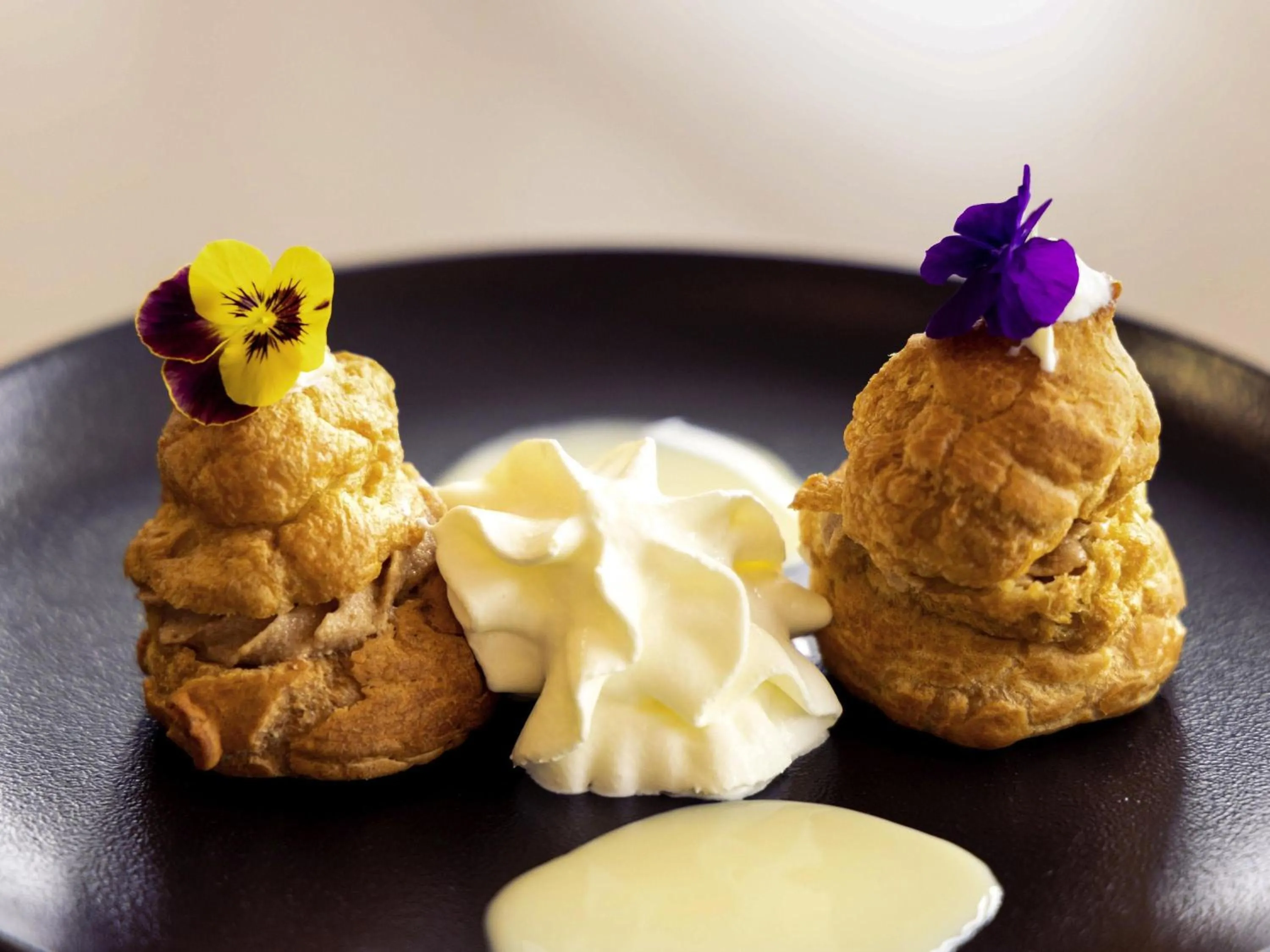 Restaurant/places to eat in Mercure Paris Ivry Quai De Seine