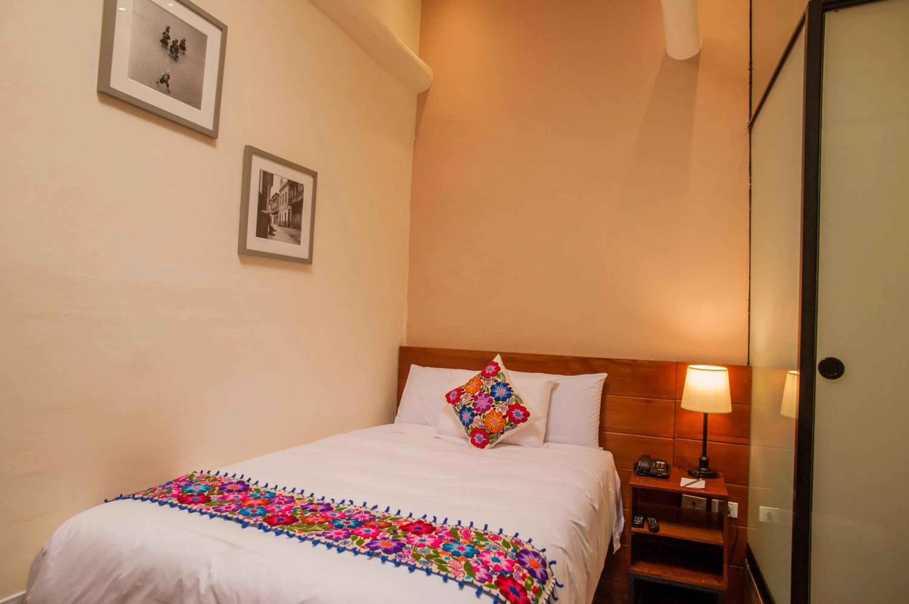 Bed in Casa Biru Hotel Boutique