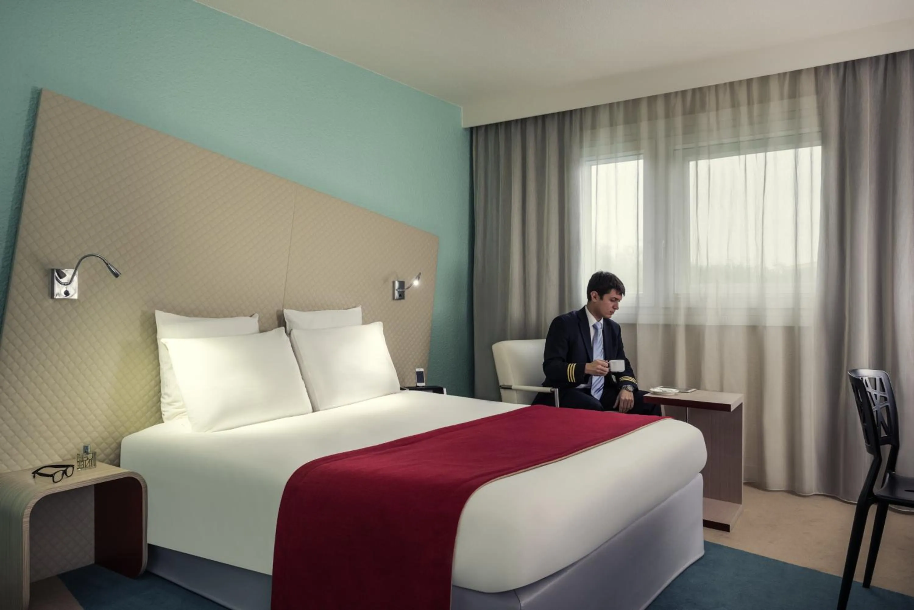 Bed in Mercure Paris Le Bourget Aeroport