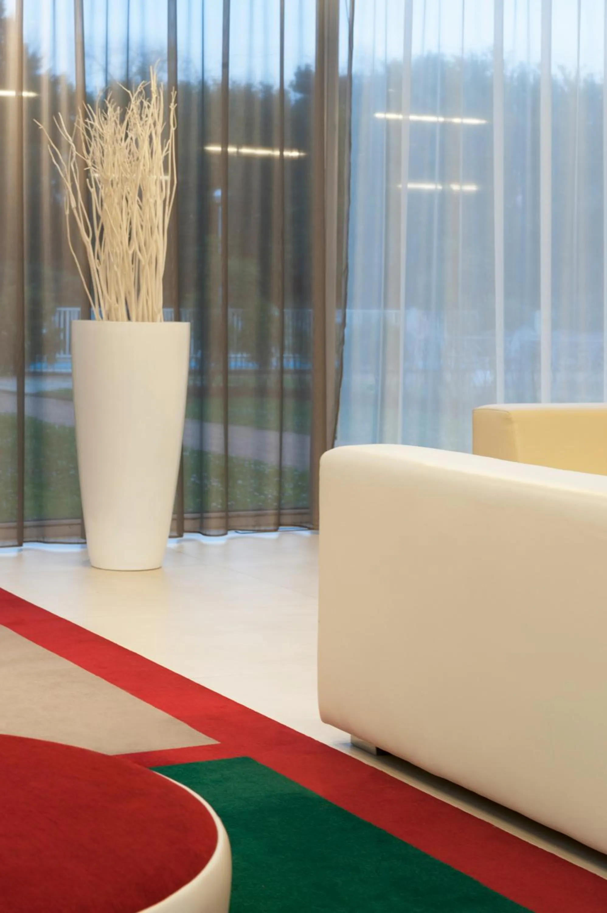 Lobby or reception in Mercure Paris Le Bourget Aeroport