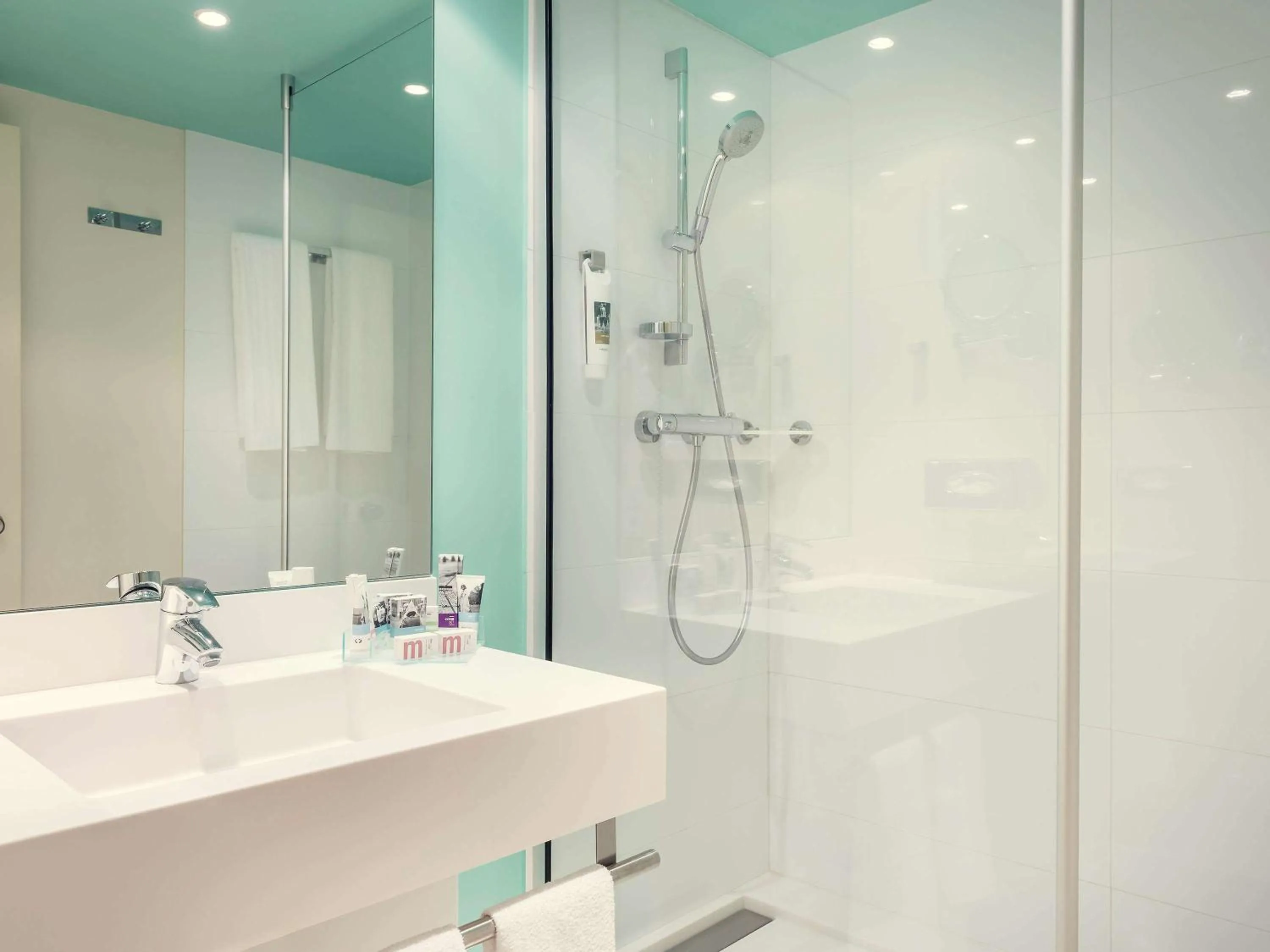 Photo of the whole room in Mercure Paris Le Bourget Aeroport