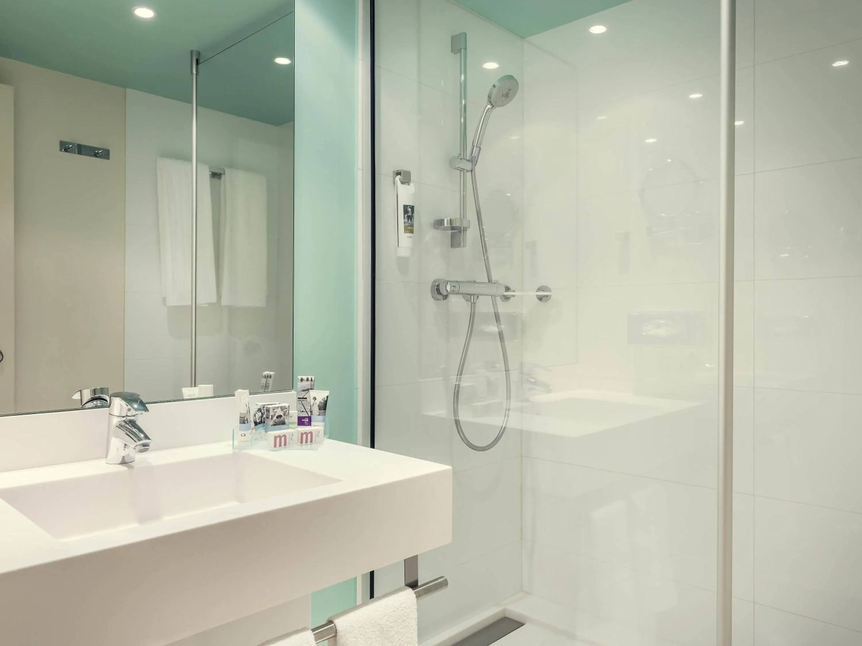 Bedroom in Mercure Paris Le Bourget Aeroport