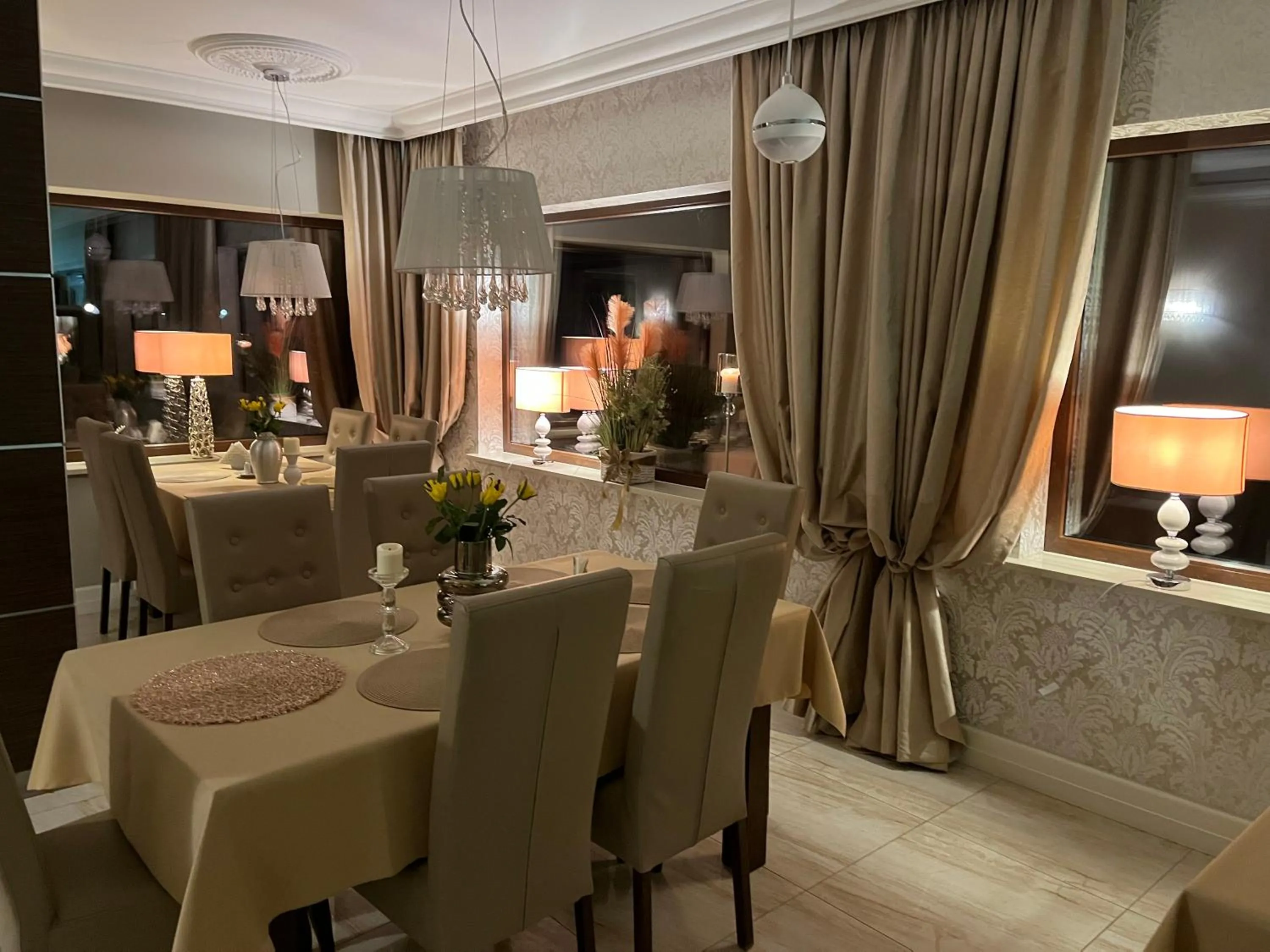 Restaurant/places to eat in Villa Dudziak