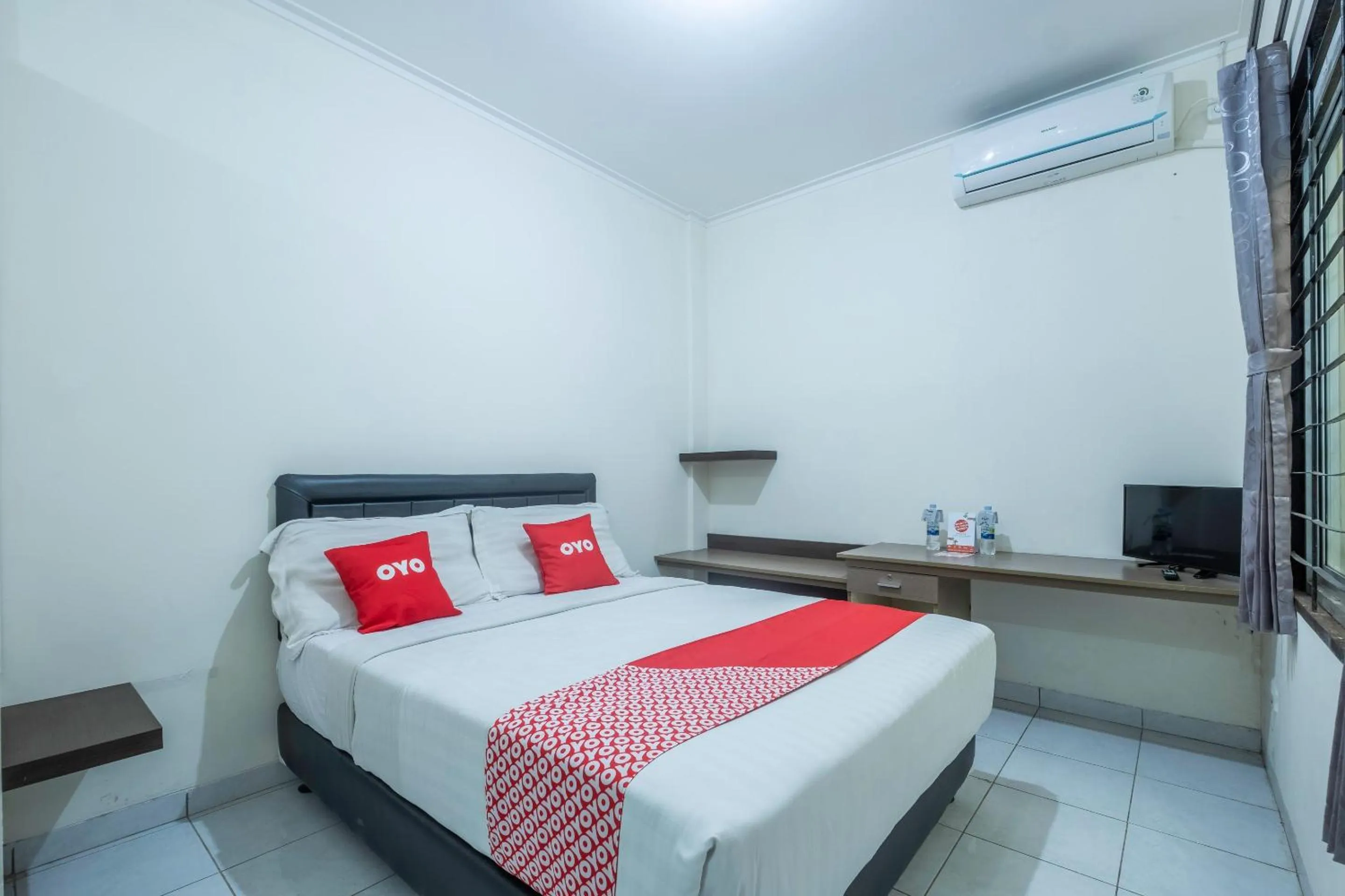 Bedroom in OYO 1876 Fortuna Residence