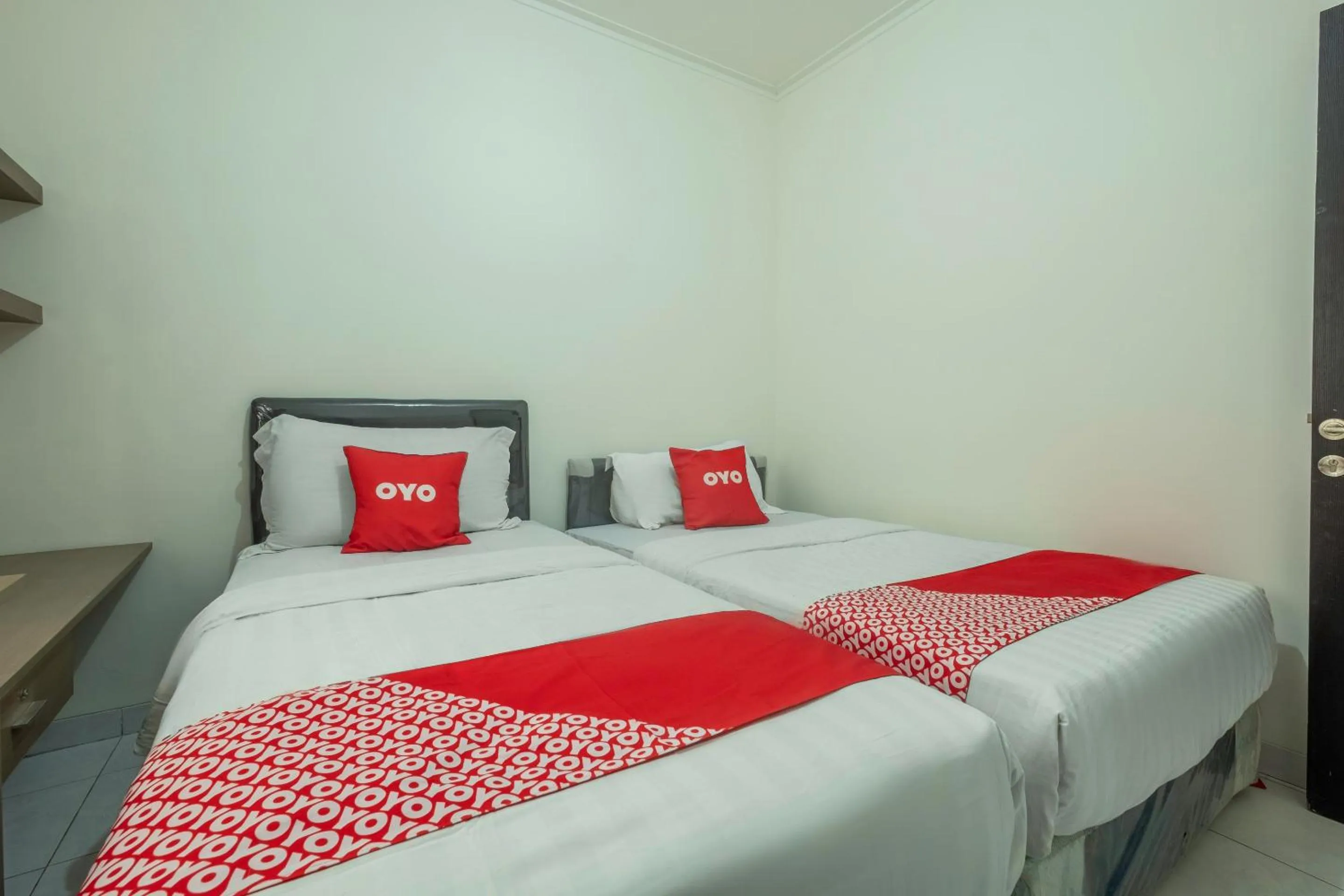 Bedroom in OYO 1876 Fortuna Residence