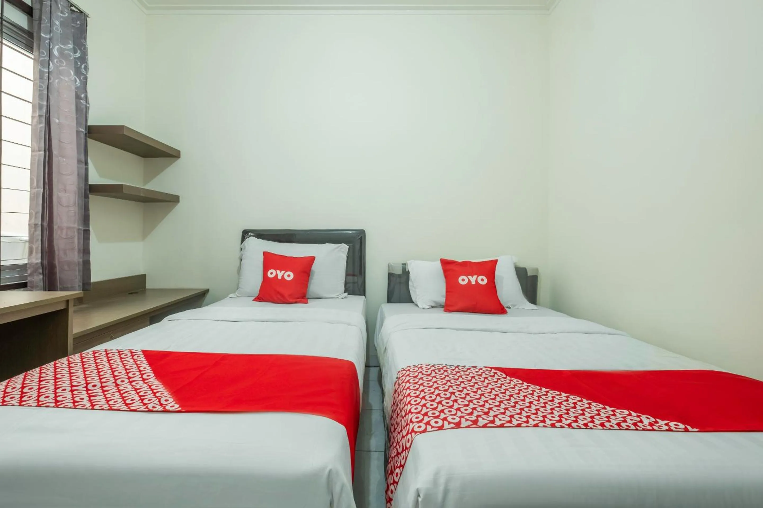 Bedroom in OYO 1876 Fortuna Residence