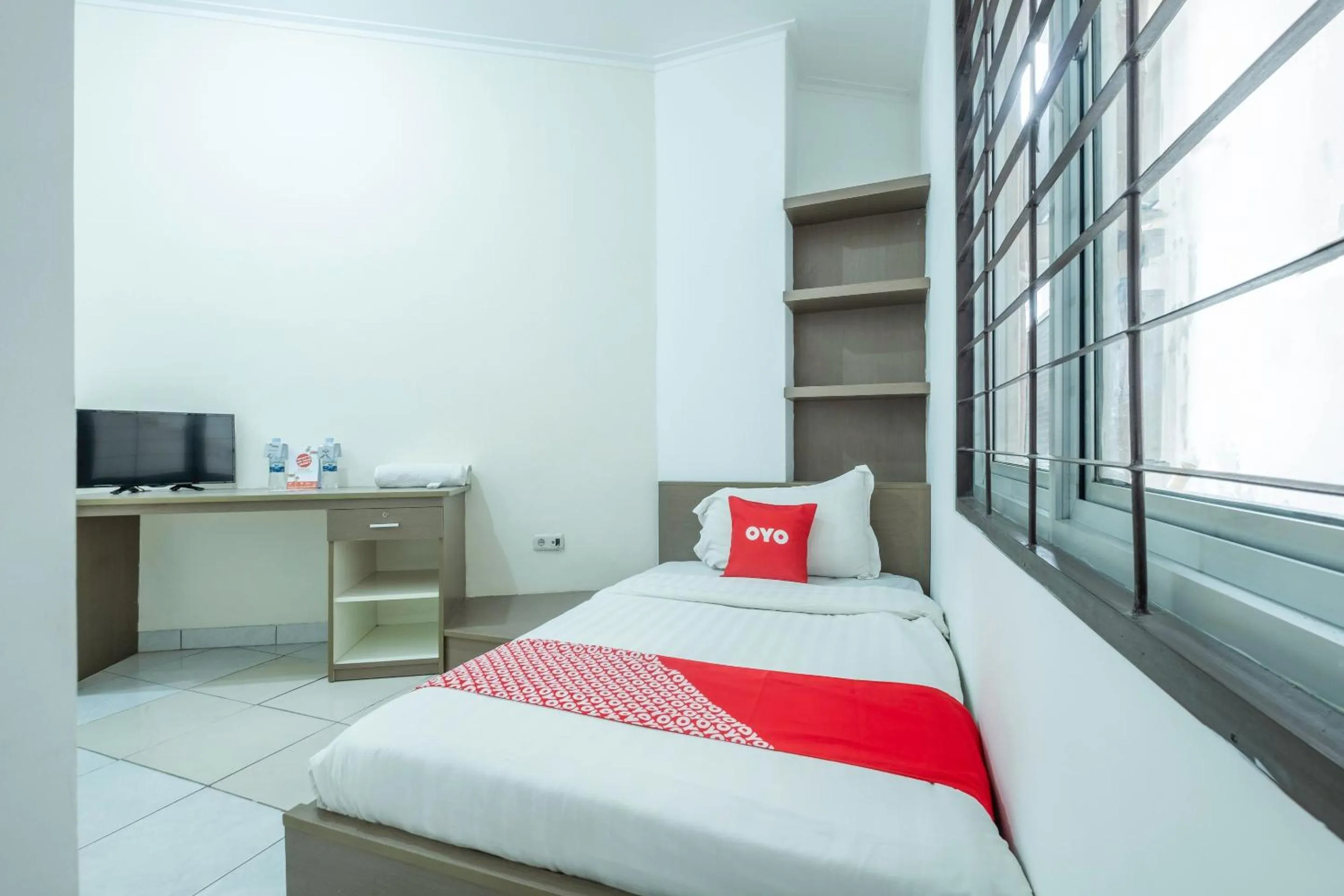 Bedroom in OYO 1876 Fortuna Residence