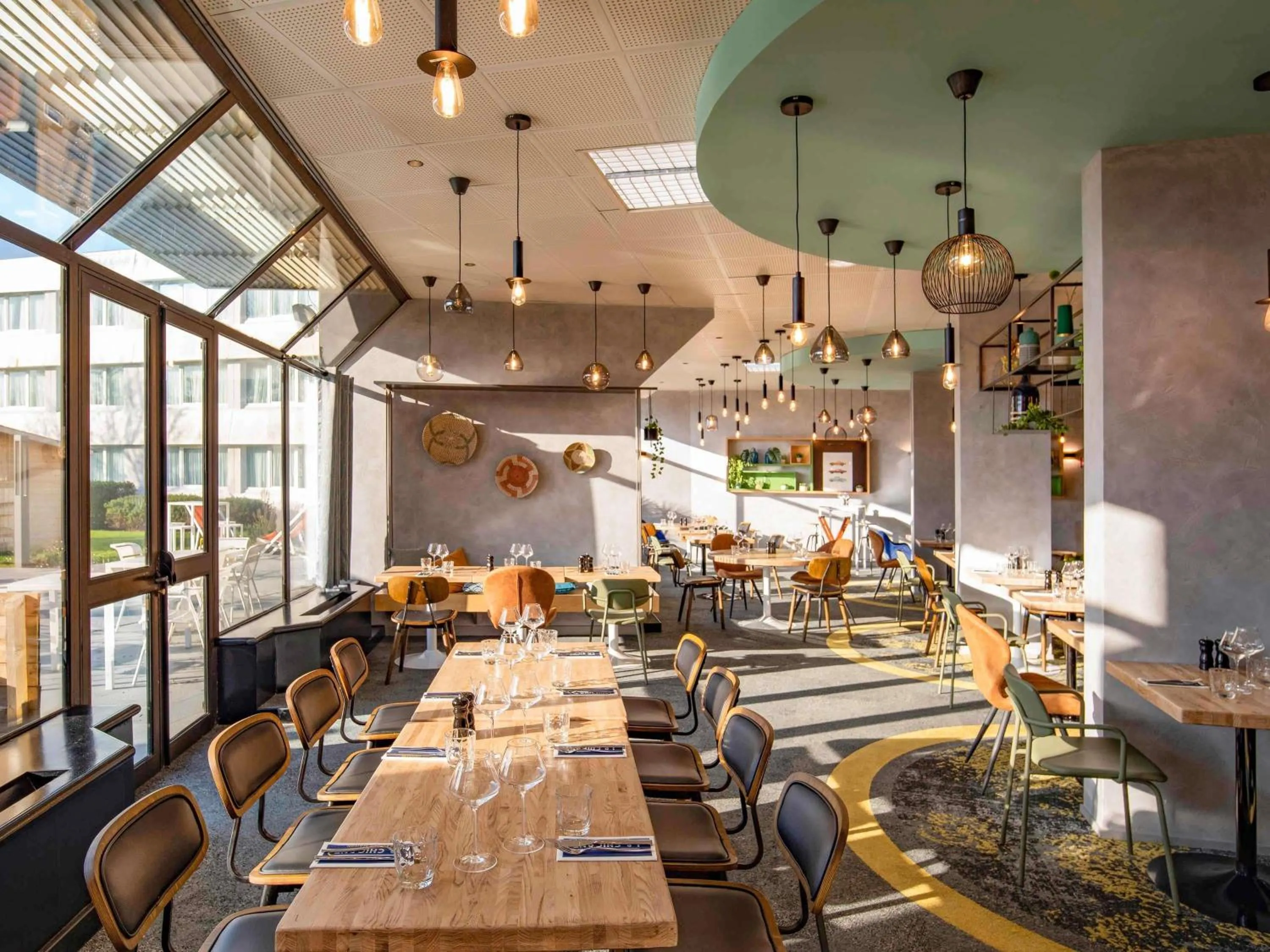 Restaurant/places to eat in Novotel Le Mans