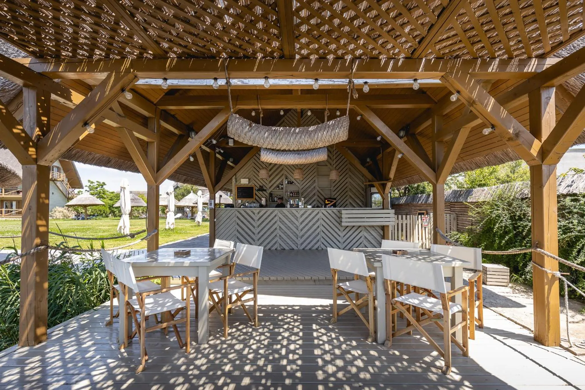 Restaurant/places to eat in Green Village Resort