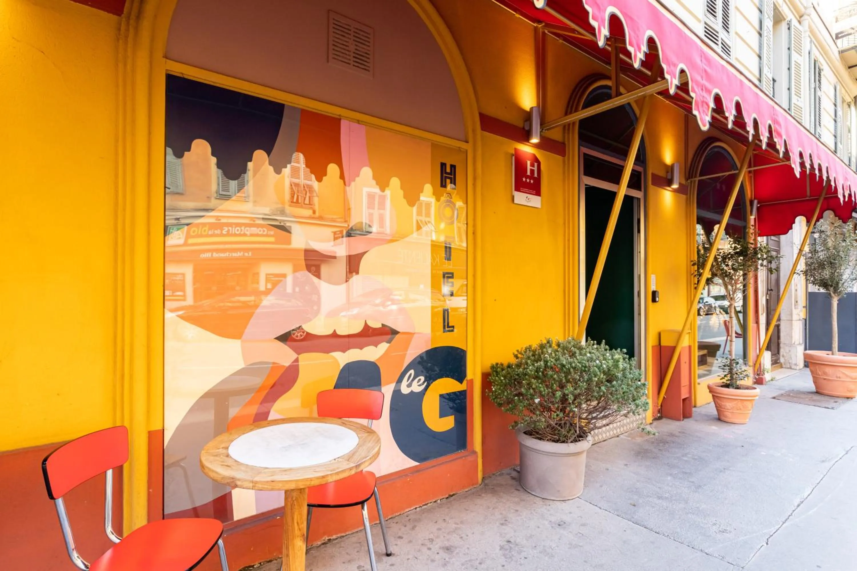 Property building in Hôtel Le G (ex Le Genève)