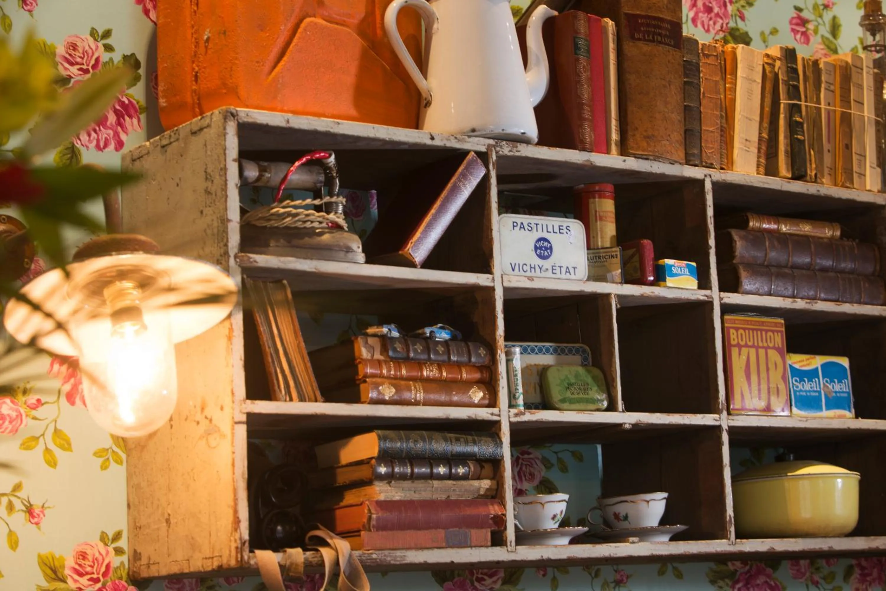 Decorative detail in Hôtel Le G (ex Le Genève)