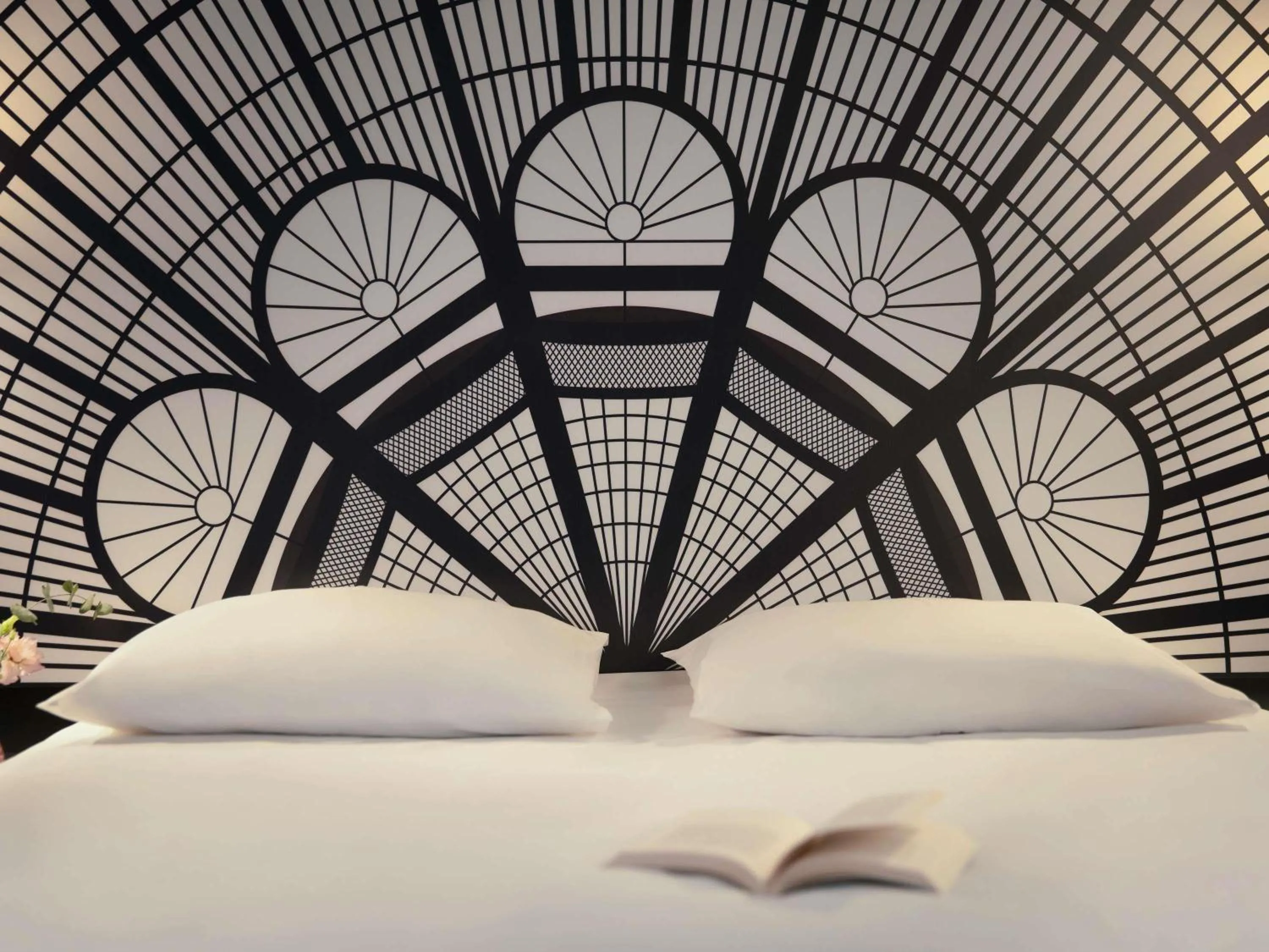 Bedroom, Bed in Mercure Paris Porte De Versailles Expo