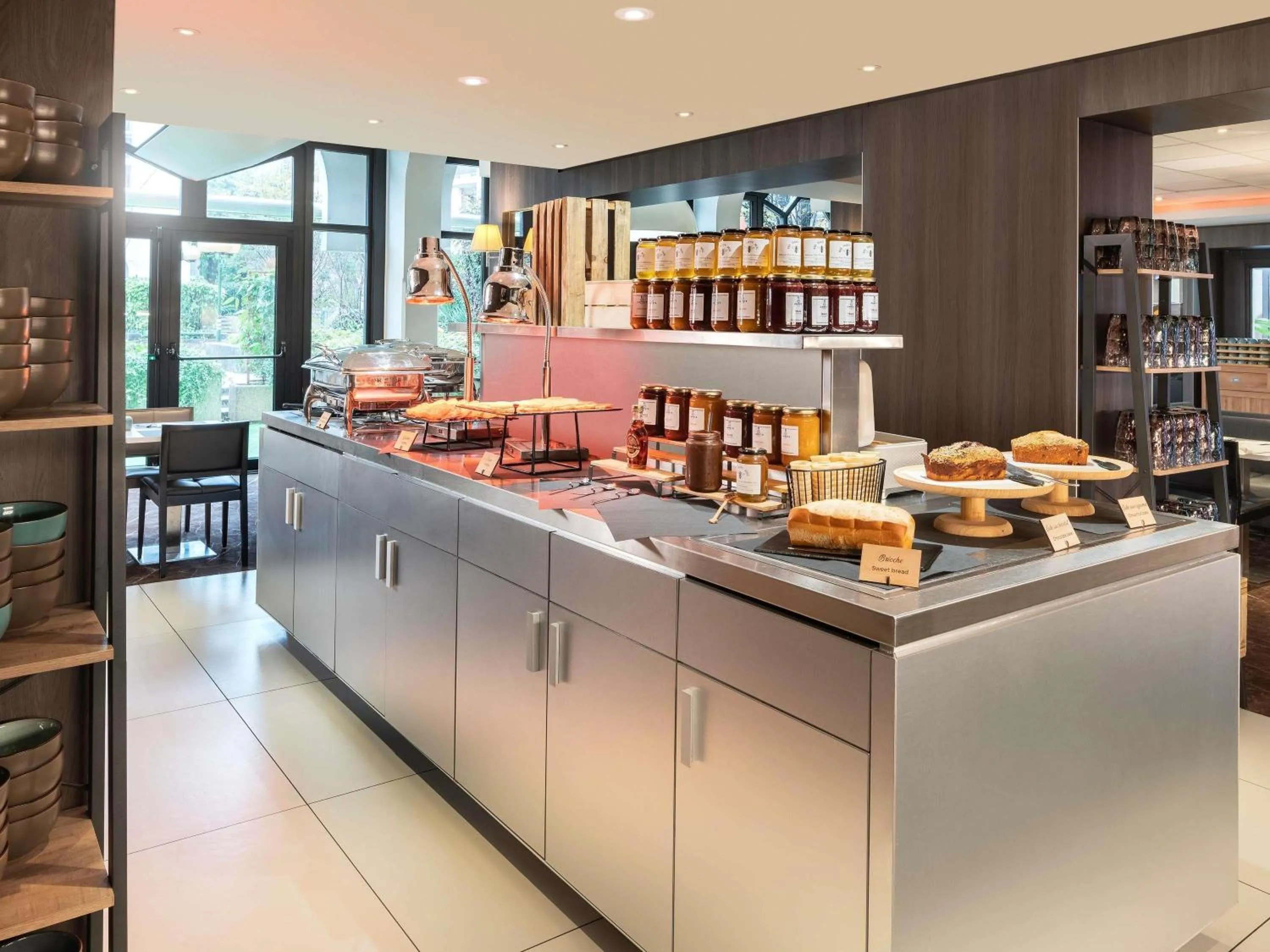 Breakfast in Mercure Paris Porte De Versailles Expo