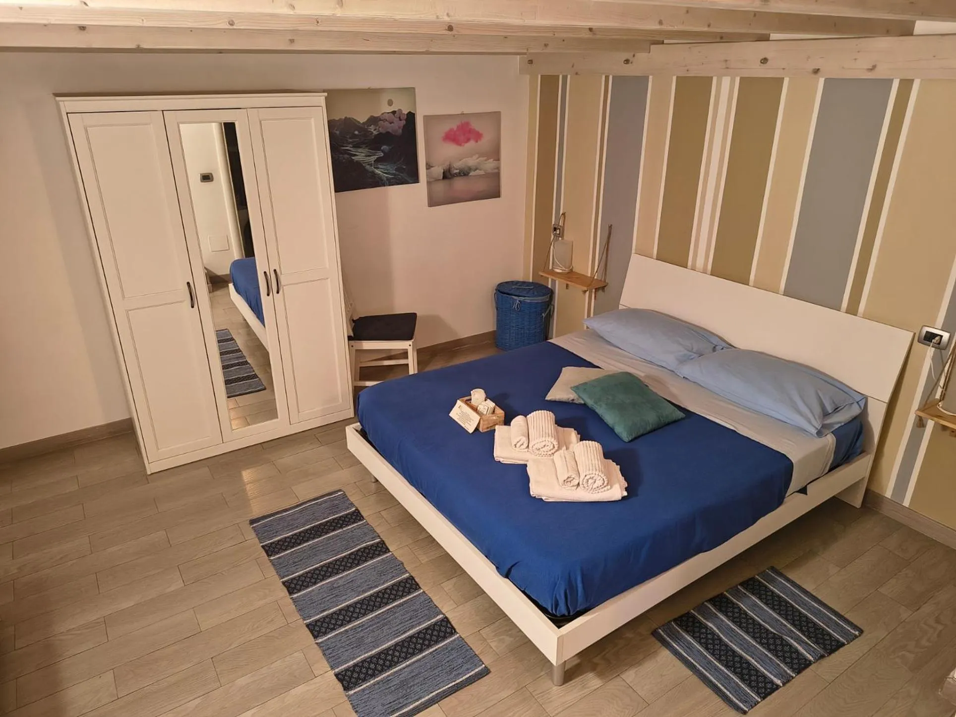 Photo of the whole room, Bed in Sesta Strada