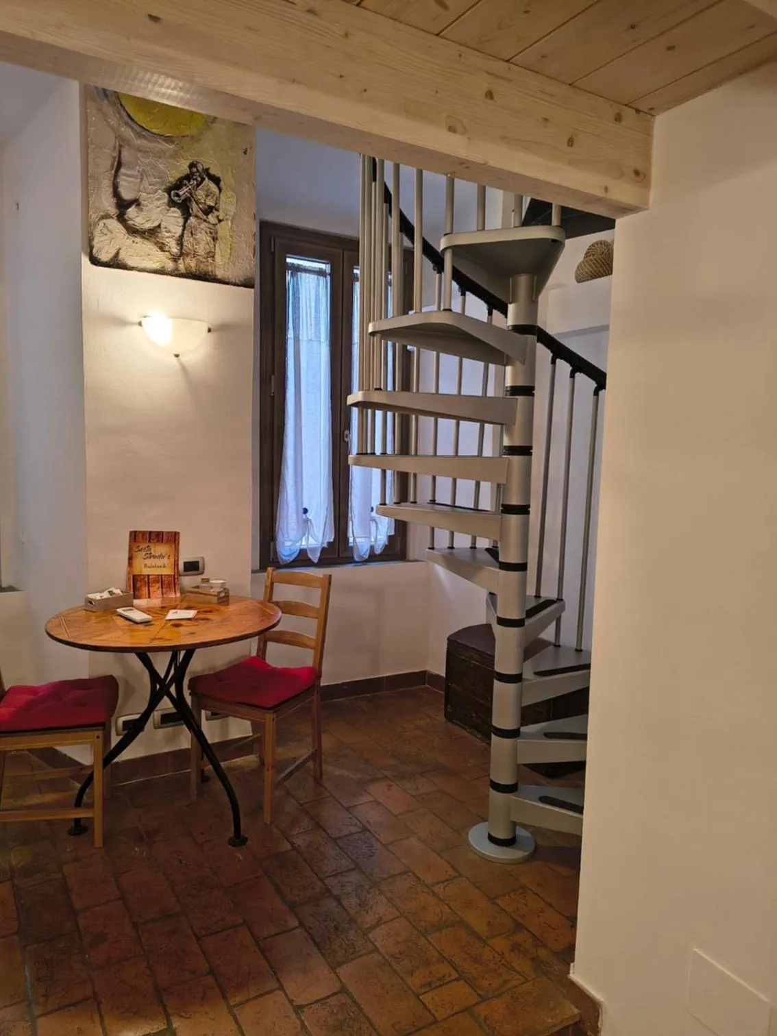 Seating area in Sesta Strada