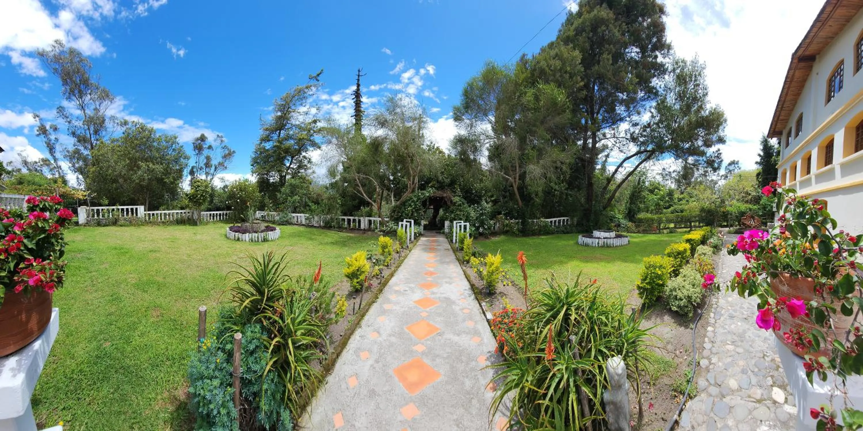 Hacienda San Isidro Trails & Experiences