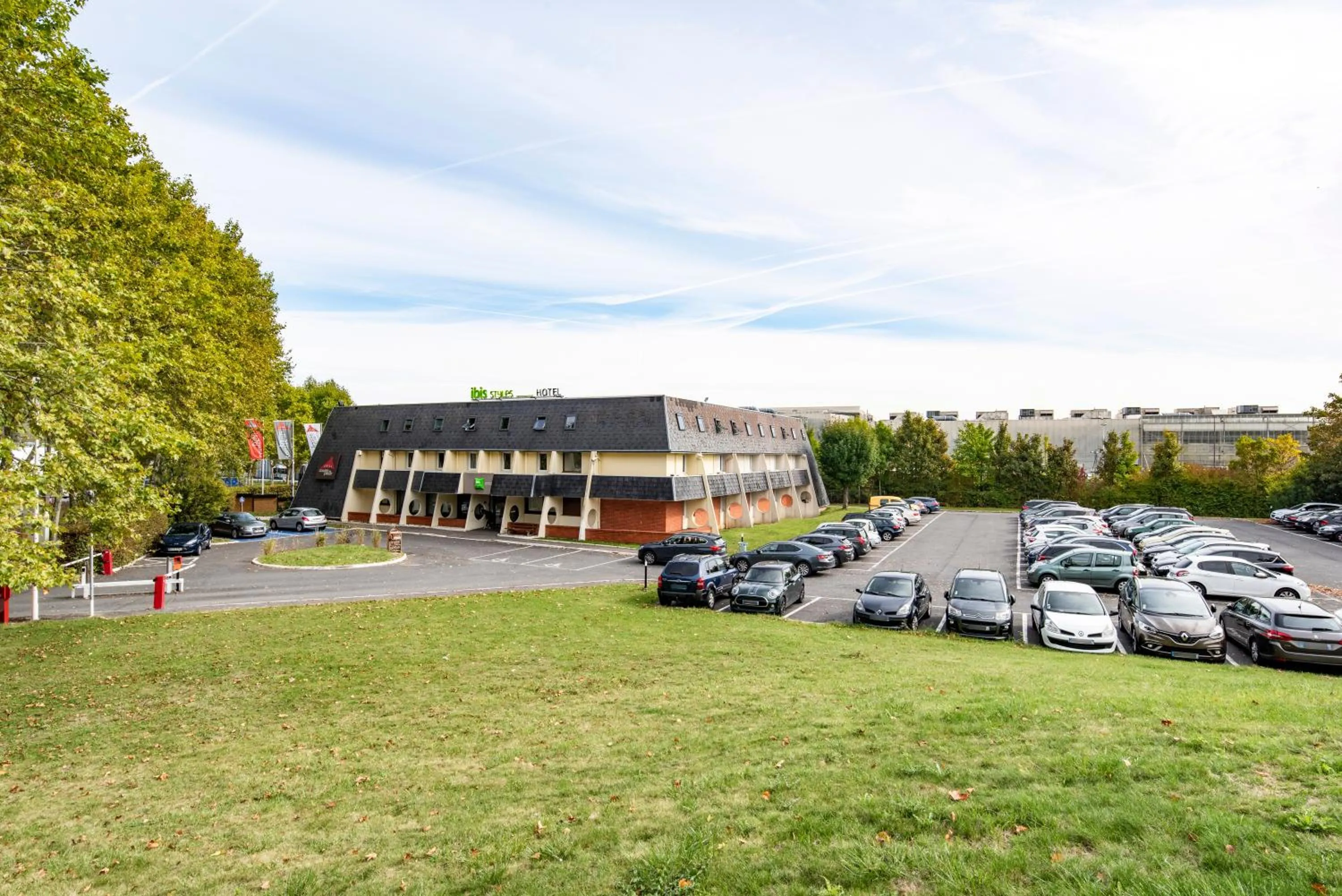 Parking in ibis Styles Parc des Expositions de Villepinte