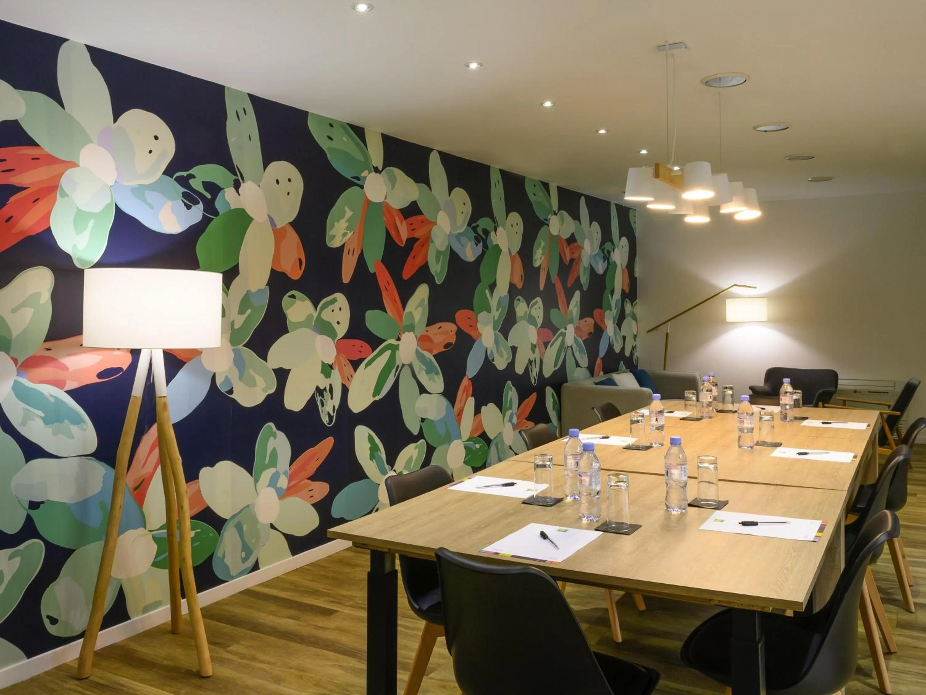Meeting/conference room in ibis Styles Parc des Expositions de Villepinte