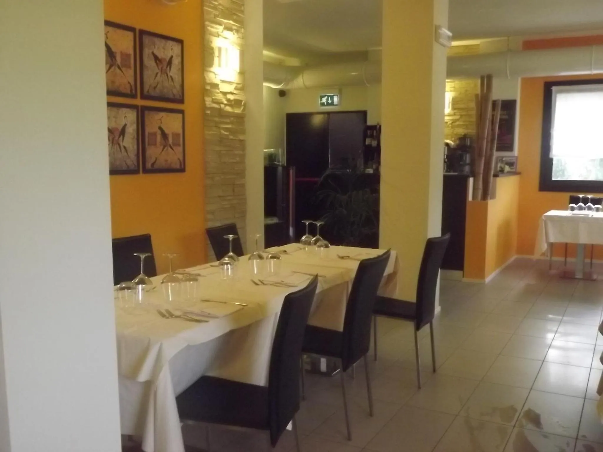 Restaurant/places to eat in Hotel Bersè