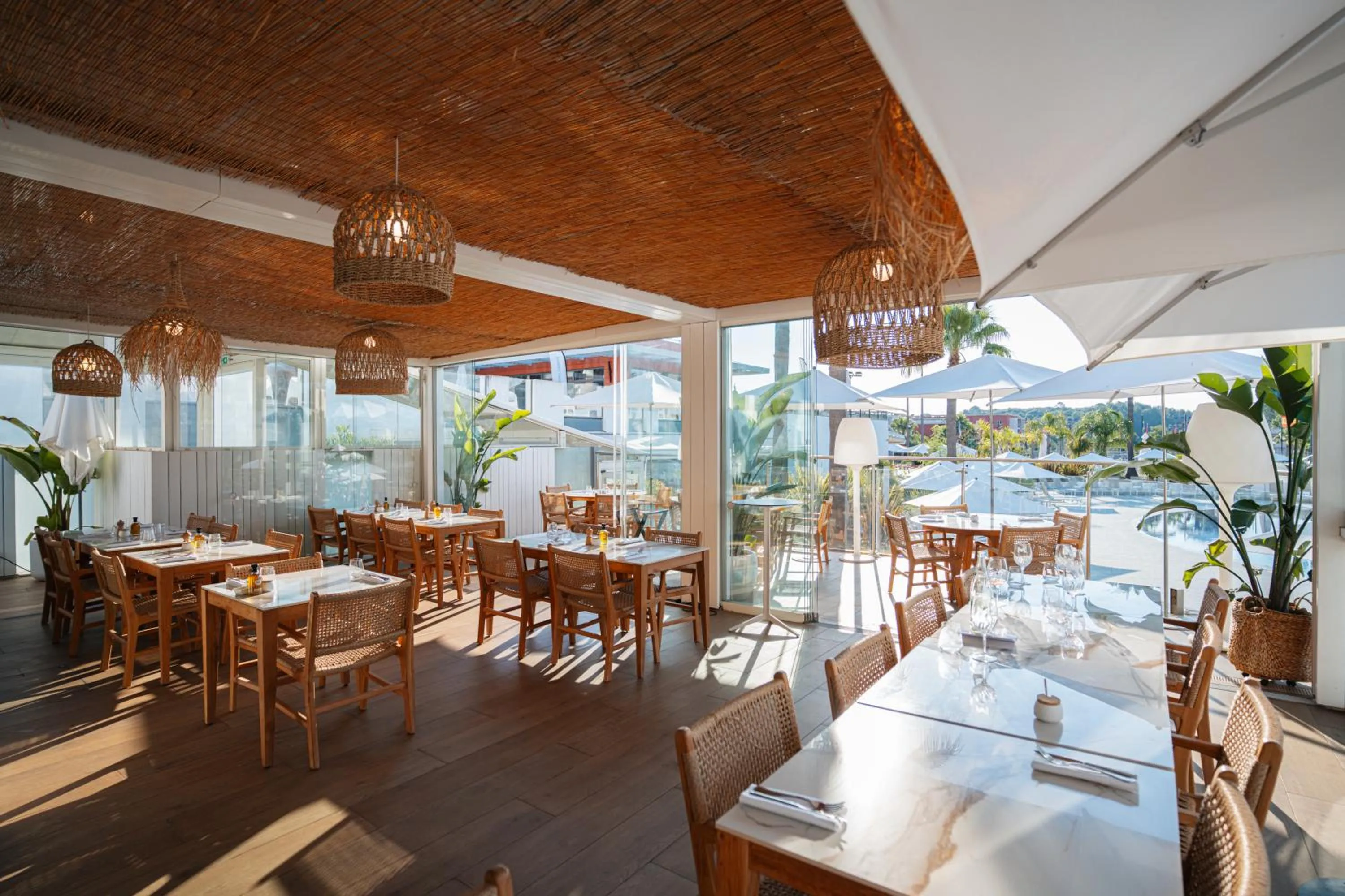 Restaurant/places to eat in Mouratoglou Hotel & Resort