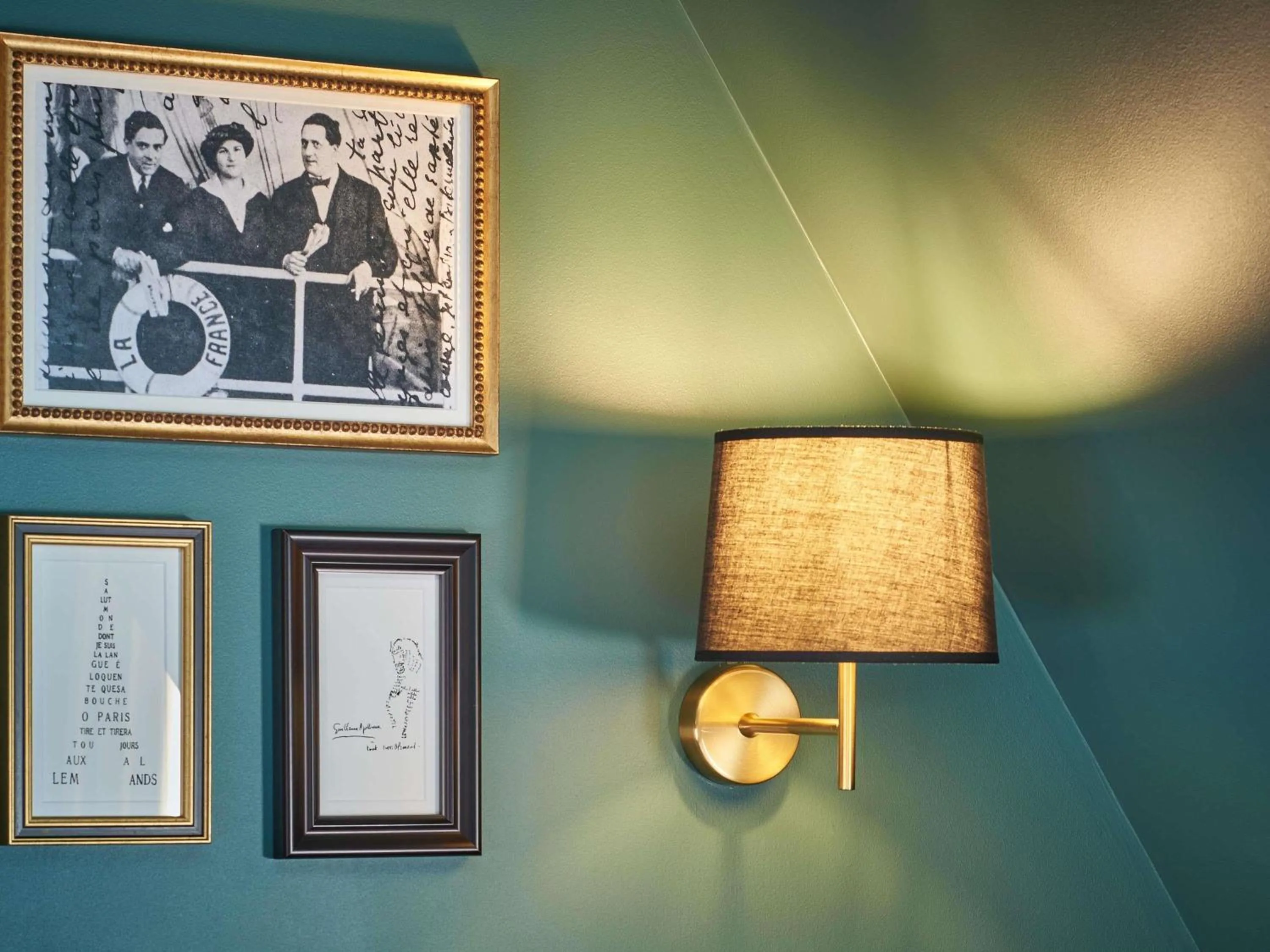 Bedroom in Mercure Paris Tour Eiffel Pont Mirabeau