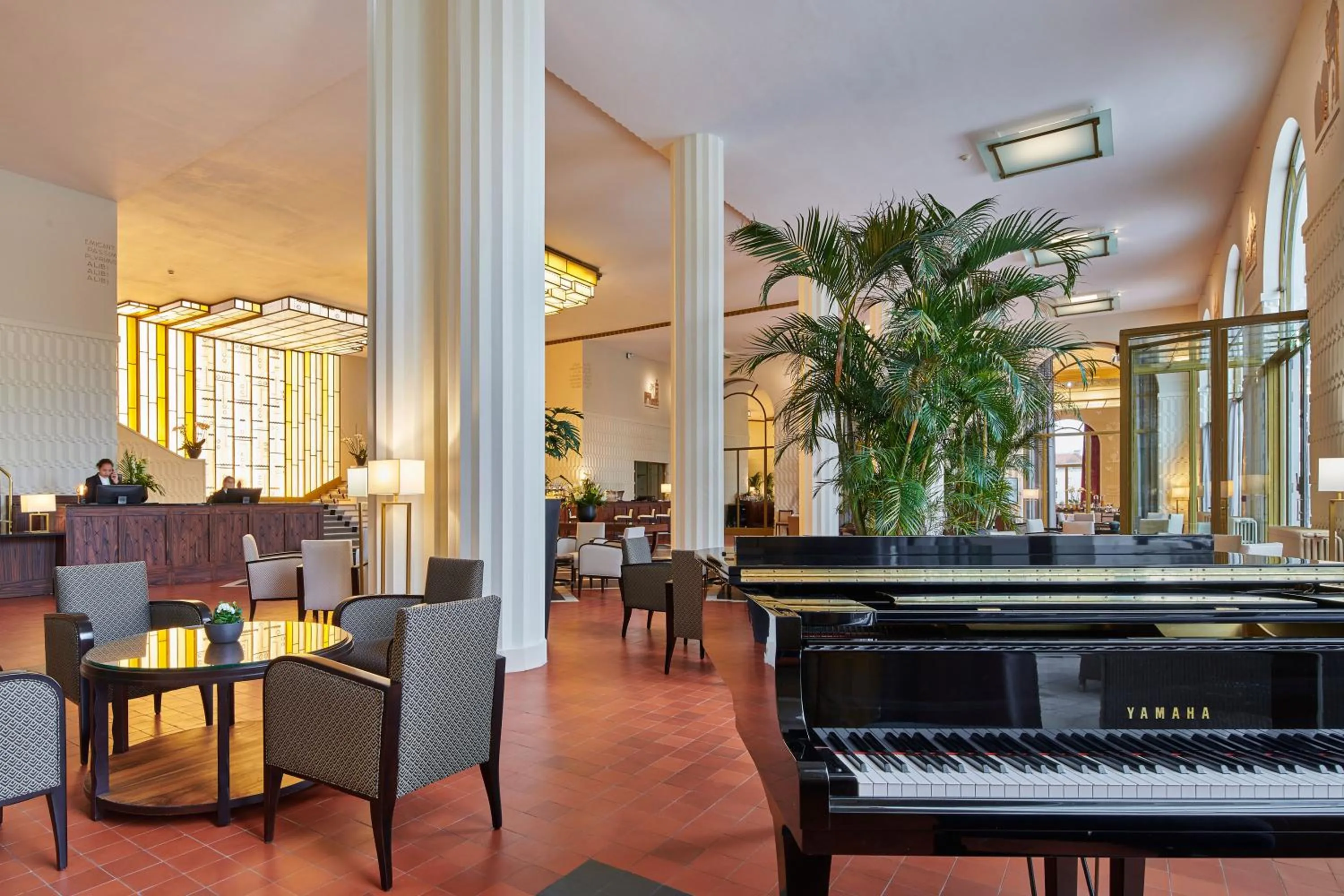 Lobby or reception in Hotel & Spa Vacances Bleues Le Splendid