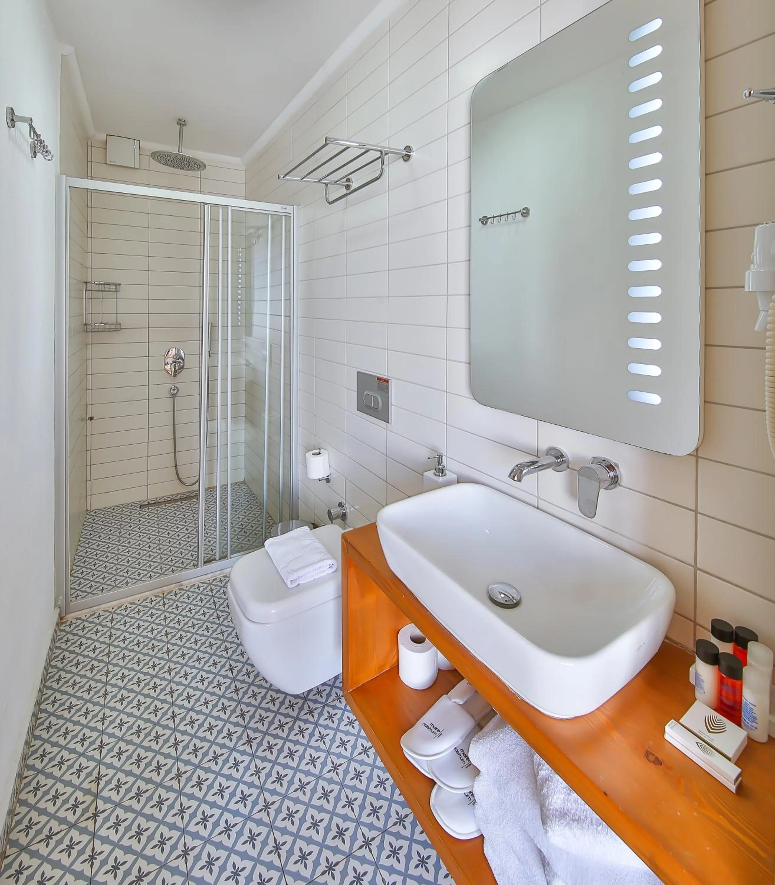 Bathroom in Mare Nostrum