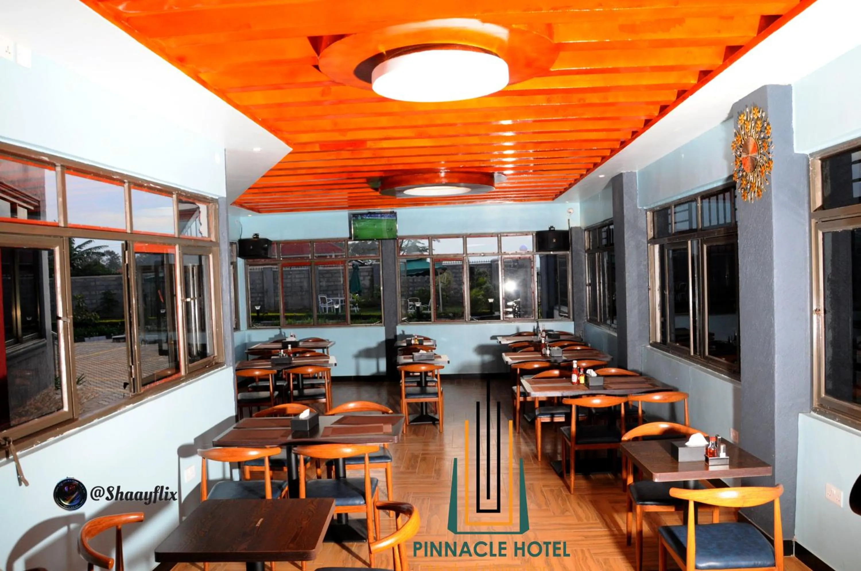Restaurant/places to eat in Pinnacle Hotel Mbarara