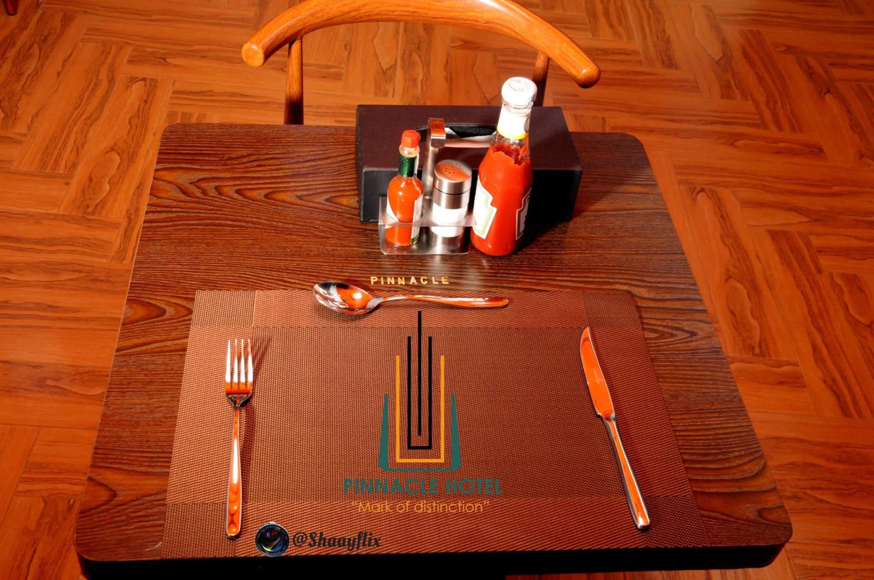 Restaurant/places to eat in Pinnacle Hotel Mbarara