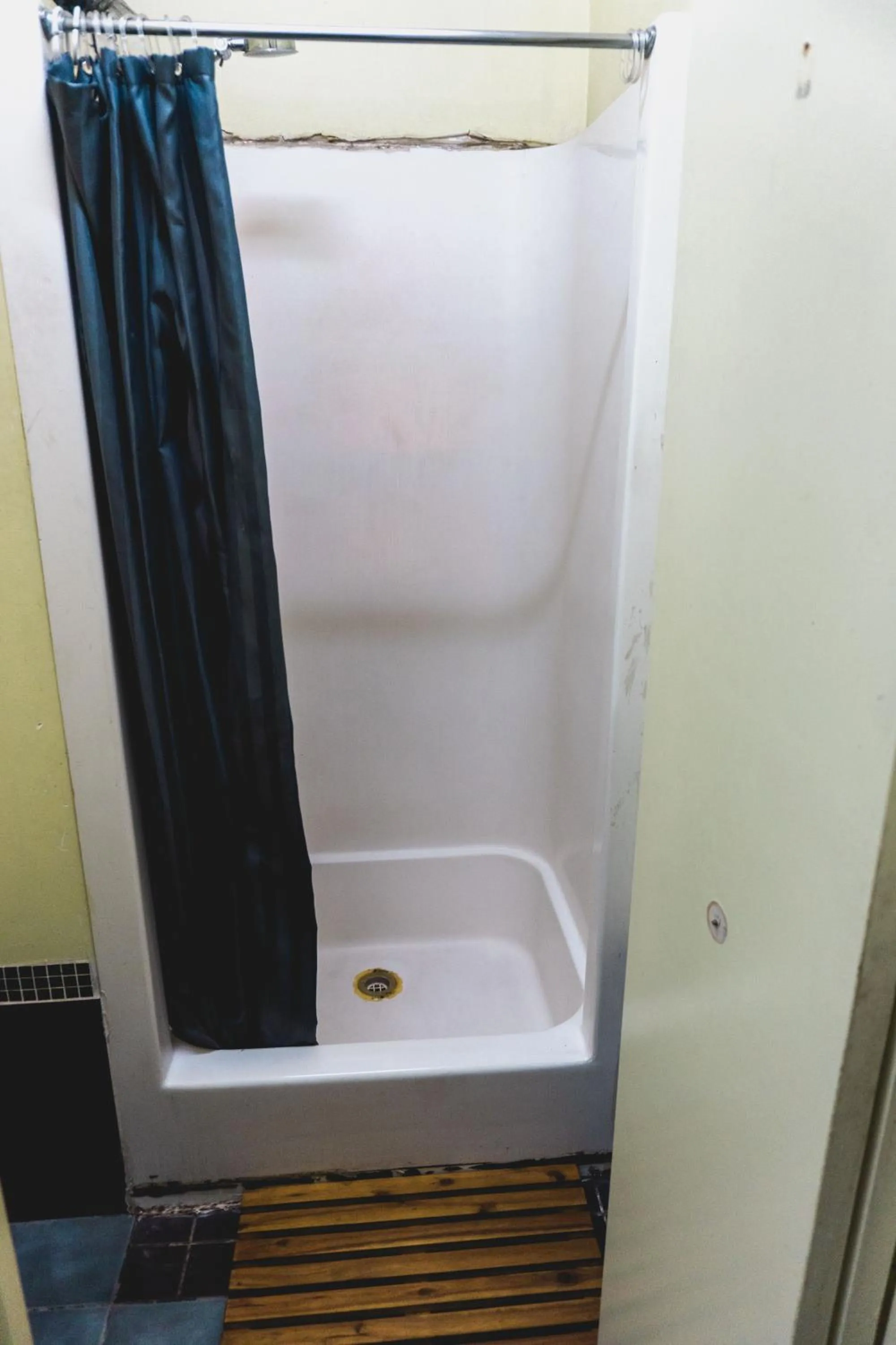 Bathroom in Royal Derby Hotel