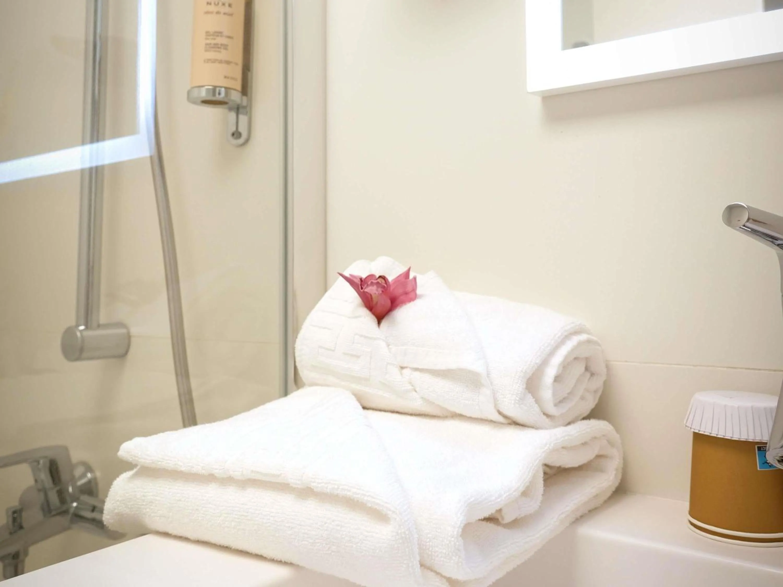 Bedroom in Mercure Perpignan Centre